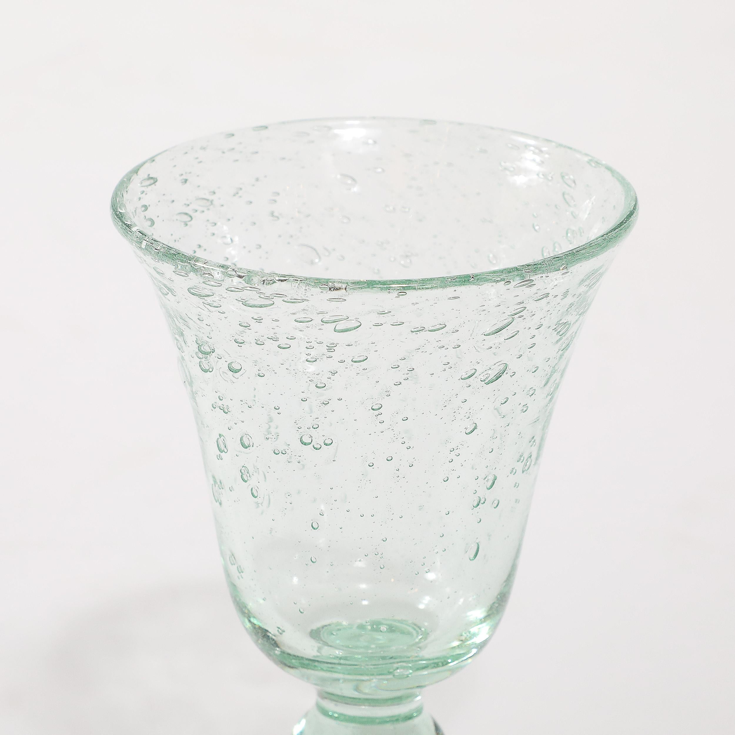 Ensemble de 12 verres à pied La Verrerie de Biot soufflés à la main, aigues-marines pâles et pâles en vente 3