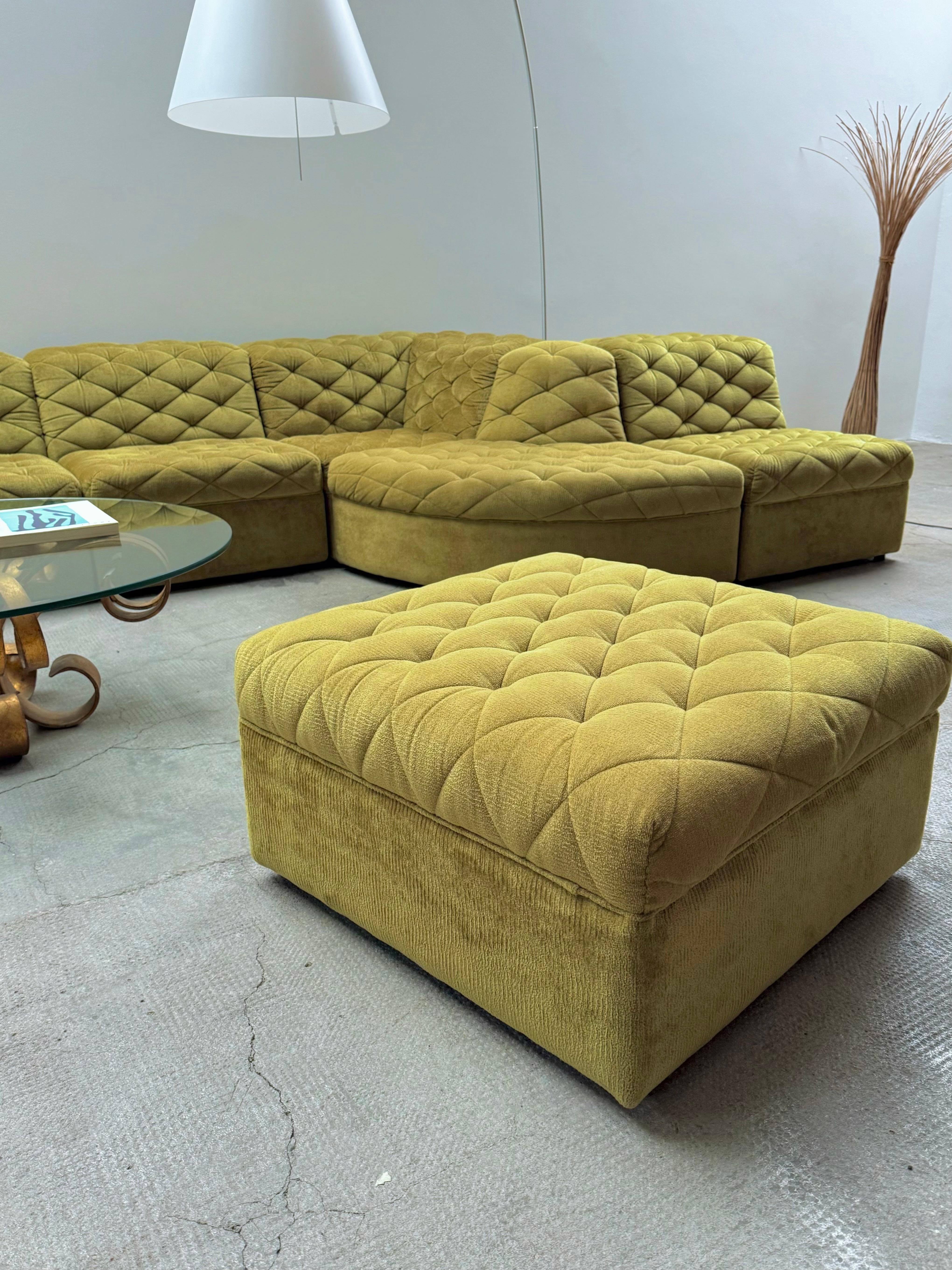 Laauser Modular Sitzgruppe Sofa Sessel Samt grün gold, Deutschland 1970s 2