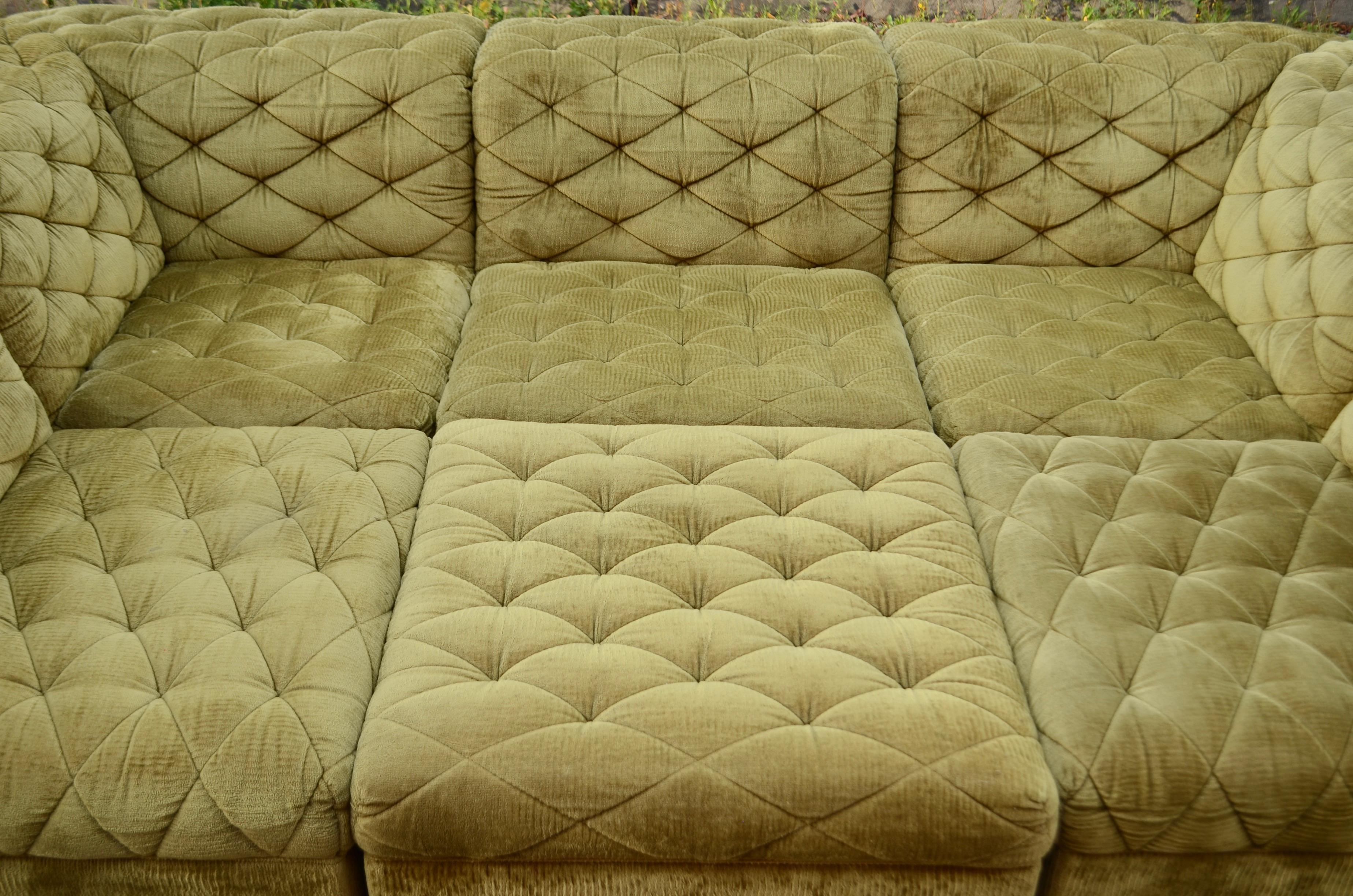 Laauser Vintage Salón Modular Años 70 Terciopelo verde oliva Sofá Seccional en venta 9