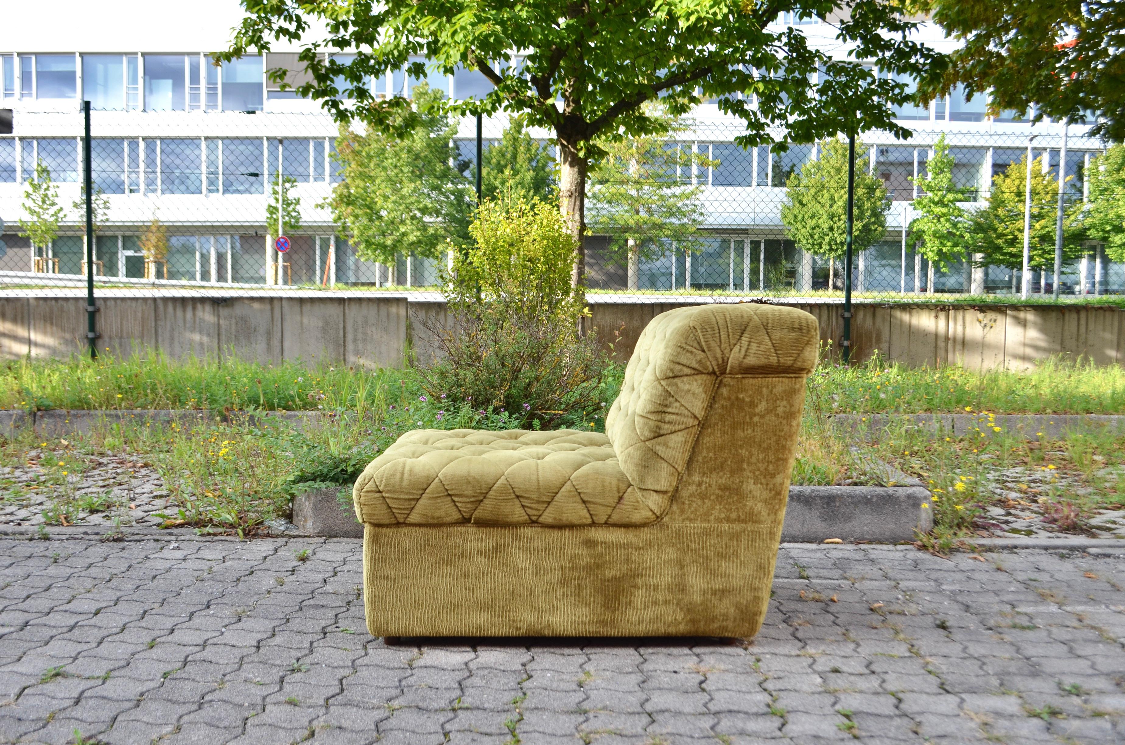 Laauser Vintage Salón Modular Años 70 Terciopelo verde oliva Sofá Seccional en venta 11