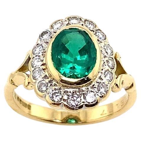 Lab Created Oval 1.77ct Emerald Ring, in 16 Diamonds in 18ct Yellow Gold For Sale