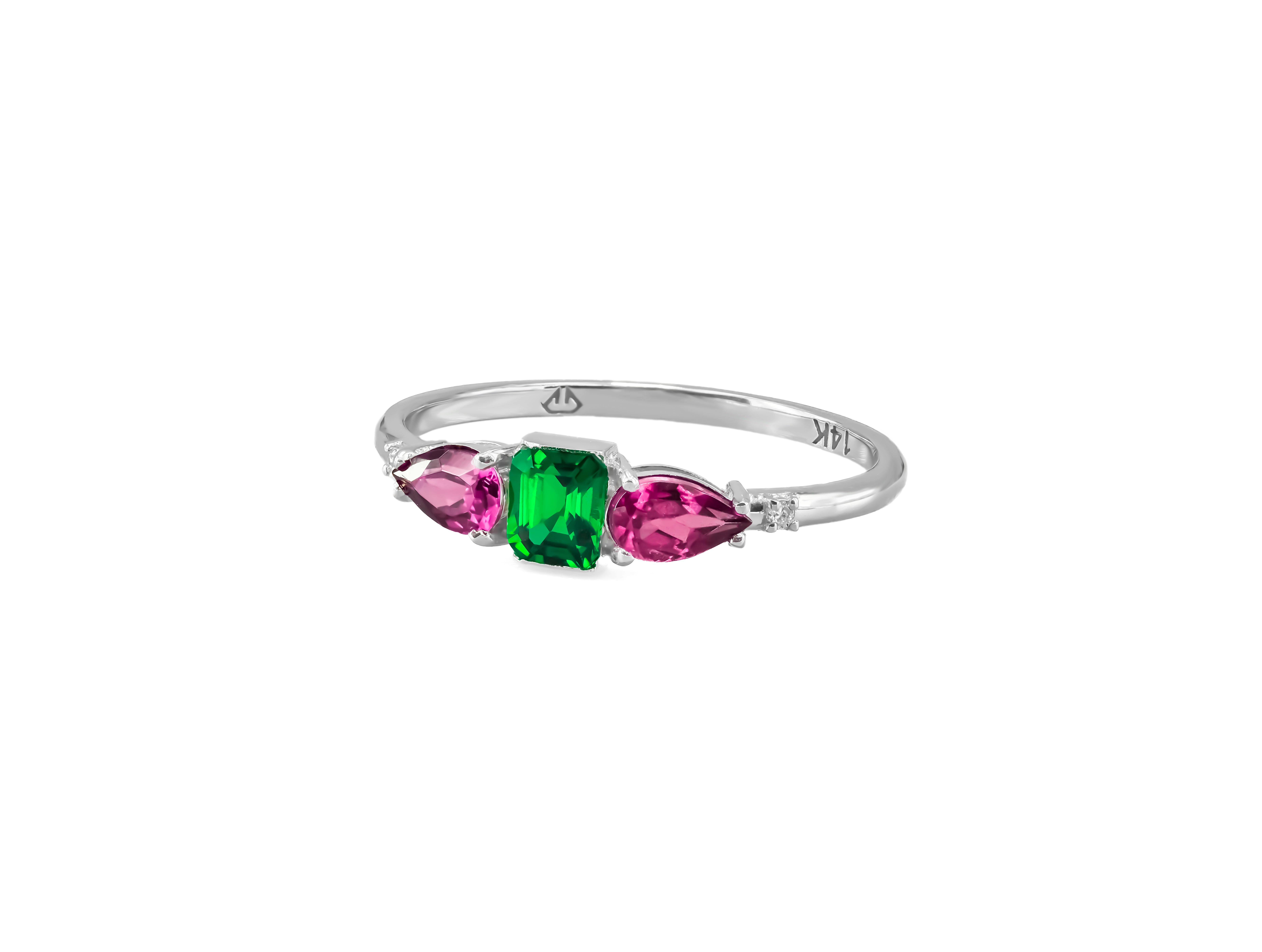 For Sale:  Lab emerald, garnet 14k gold ring. 2
