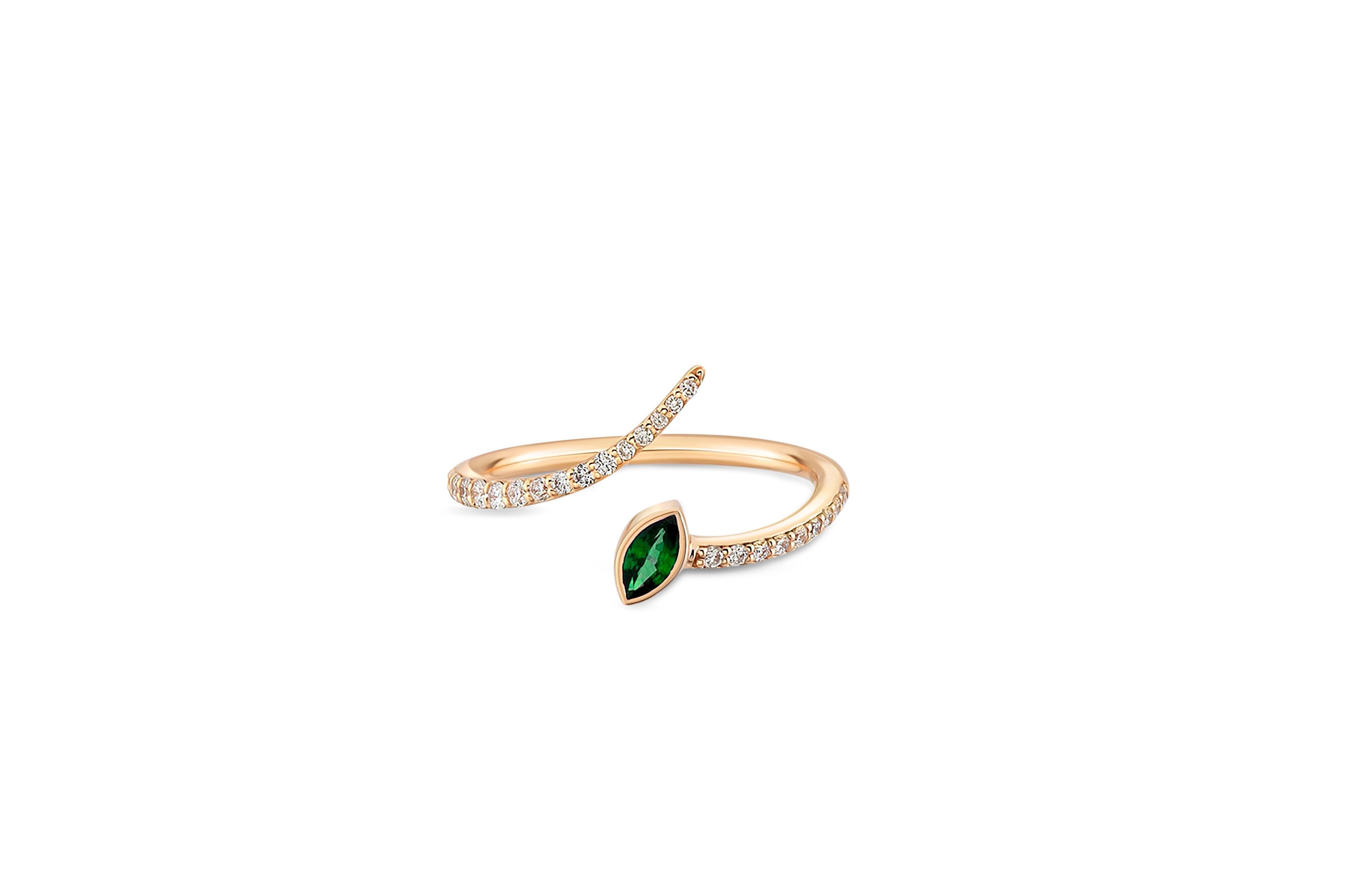  Adjustable green lab emerald marquise 14k gold ring. Open Moissanite and emerald wedding band. Marquise cut Vintage Curved wedding band. Minimalist, everyday wear gold ring. 

Metal: 14k gold
Weight: 2 g. Depends from size
Gemstones:
Moissanites: