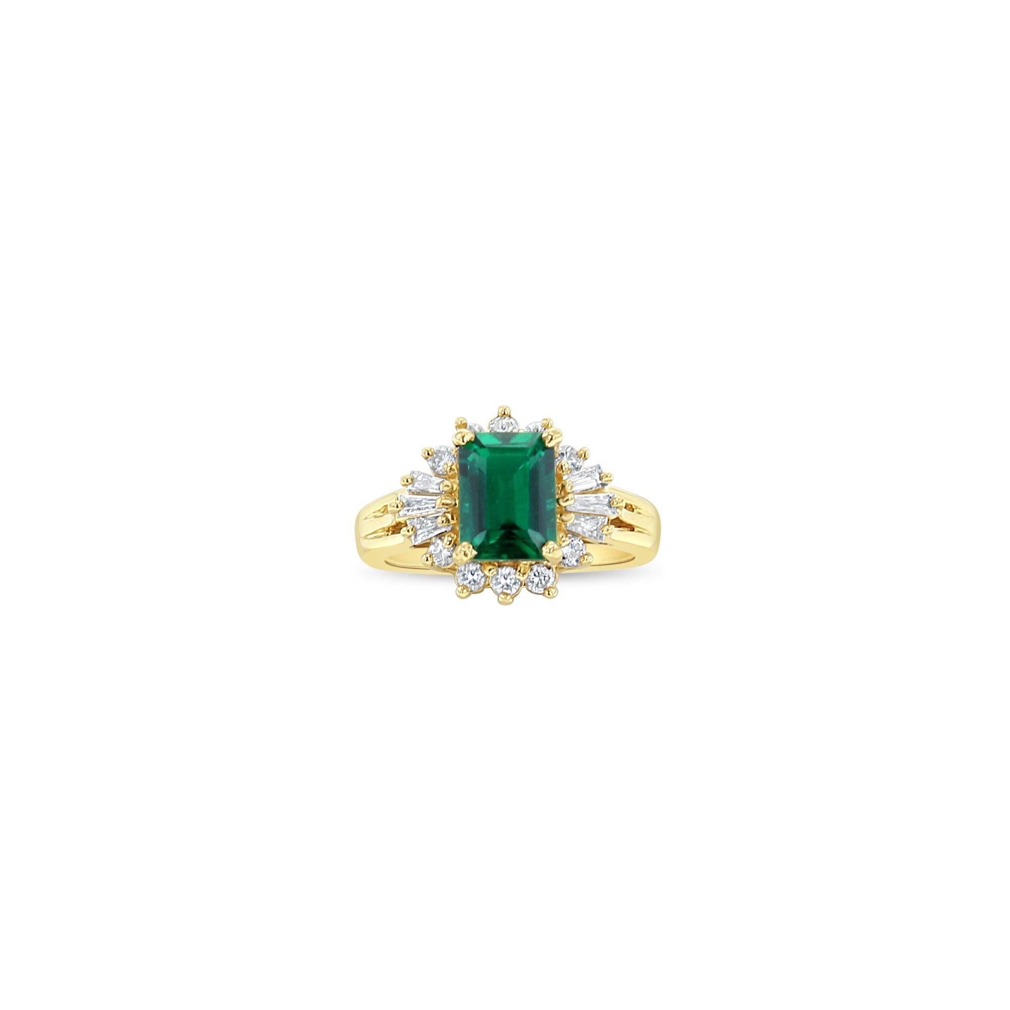 Bague de fiançailles émeraude générée en laboratoire avec halo de diamants en vente