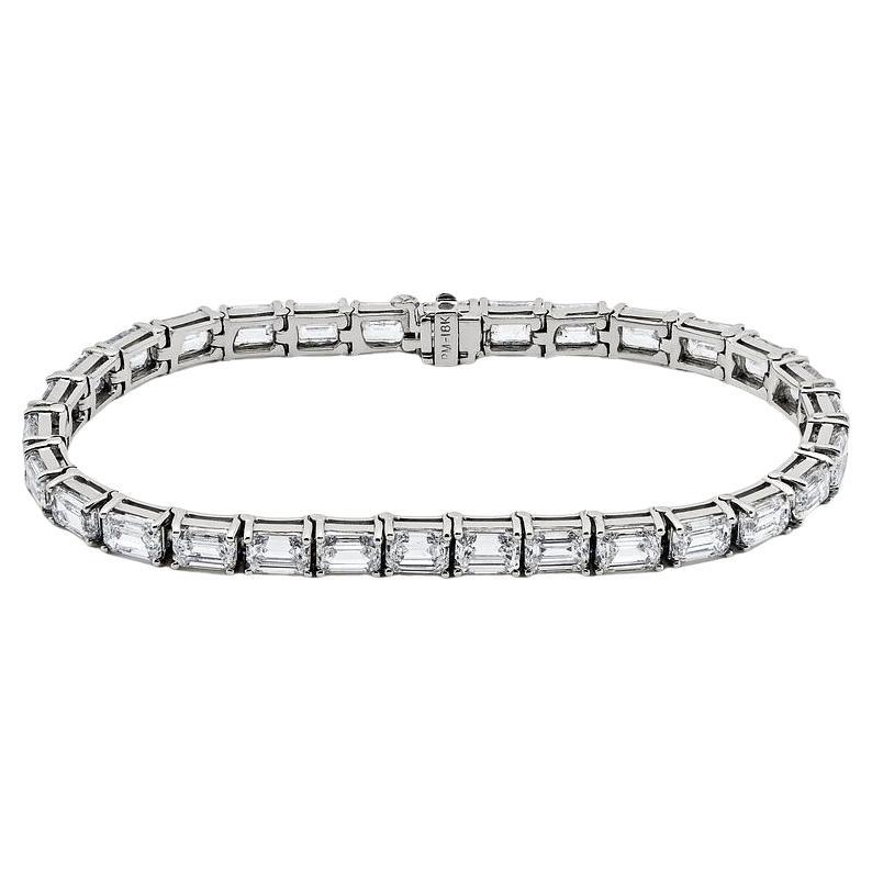 Lab-Grown Diamond Emerald-Cut Tennis Bracelet For Sale