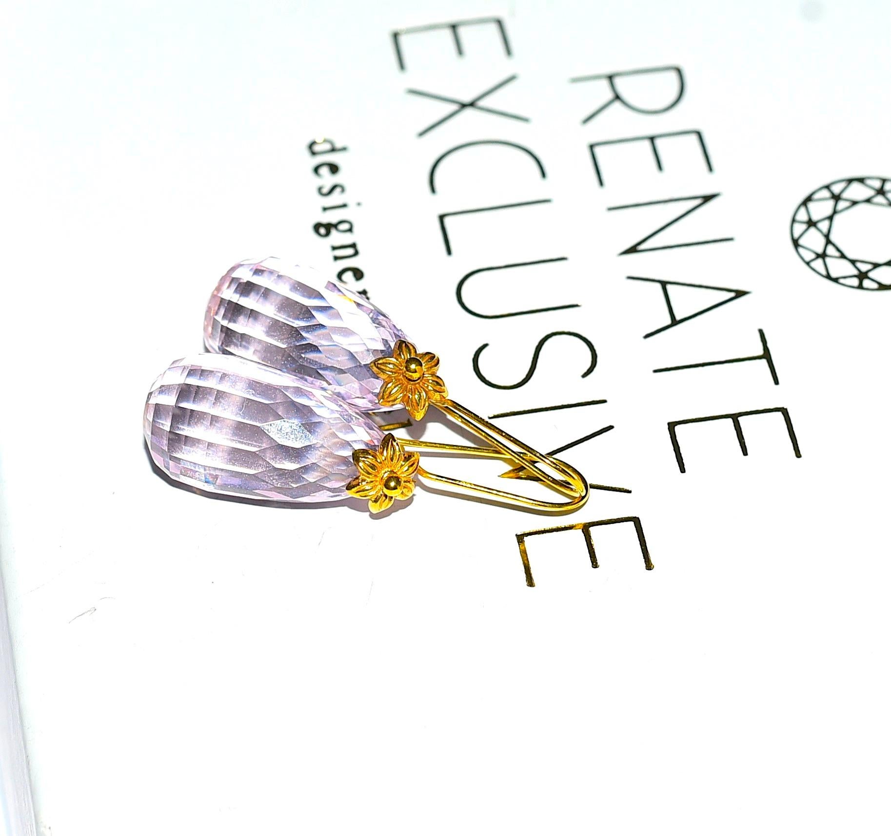 Lab Kunzite in 18K Solid Yellow Gold In New Condition In Astoria, NY