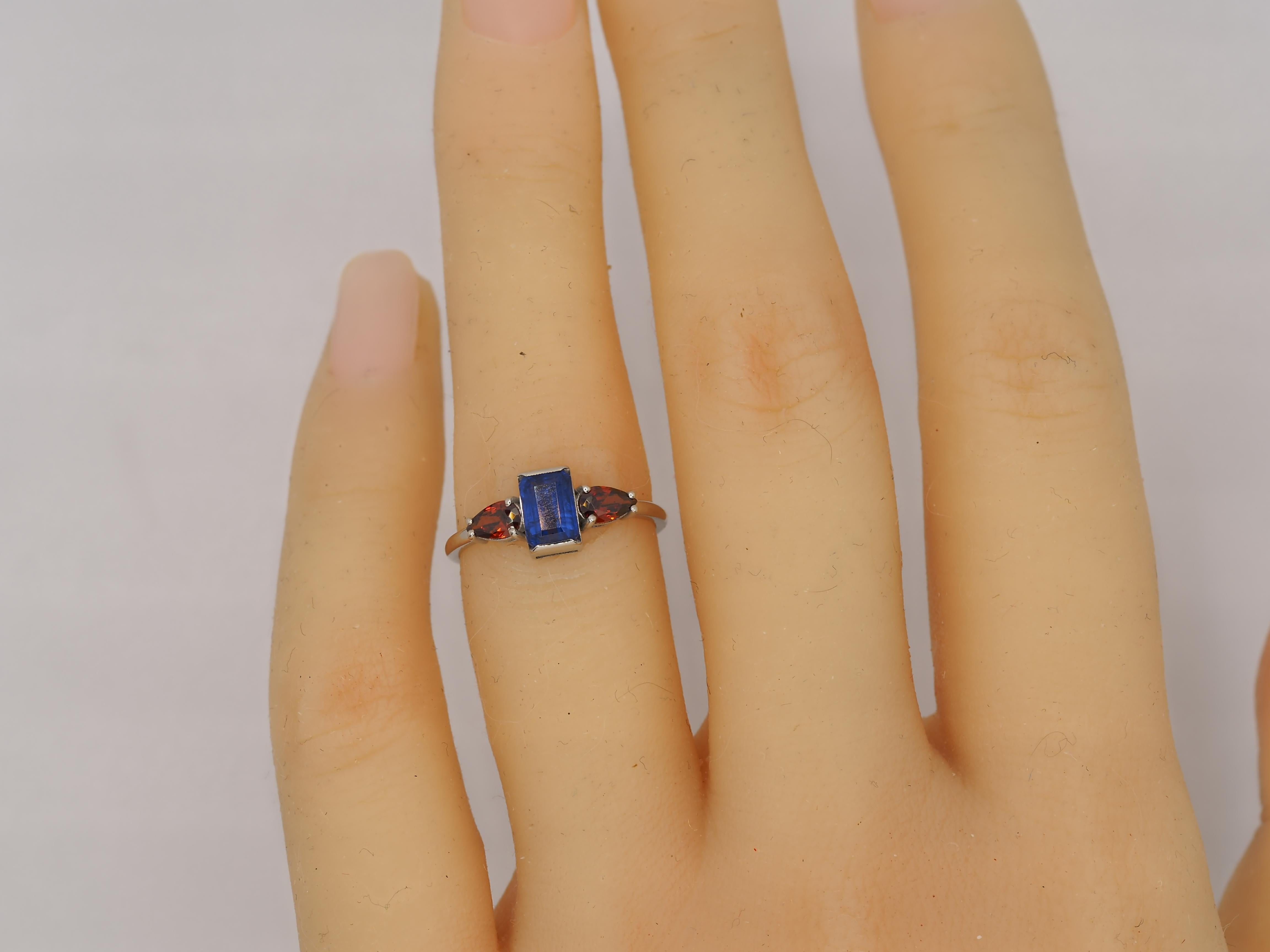 En vente :  Bague en or 14k saphir, grenat 6