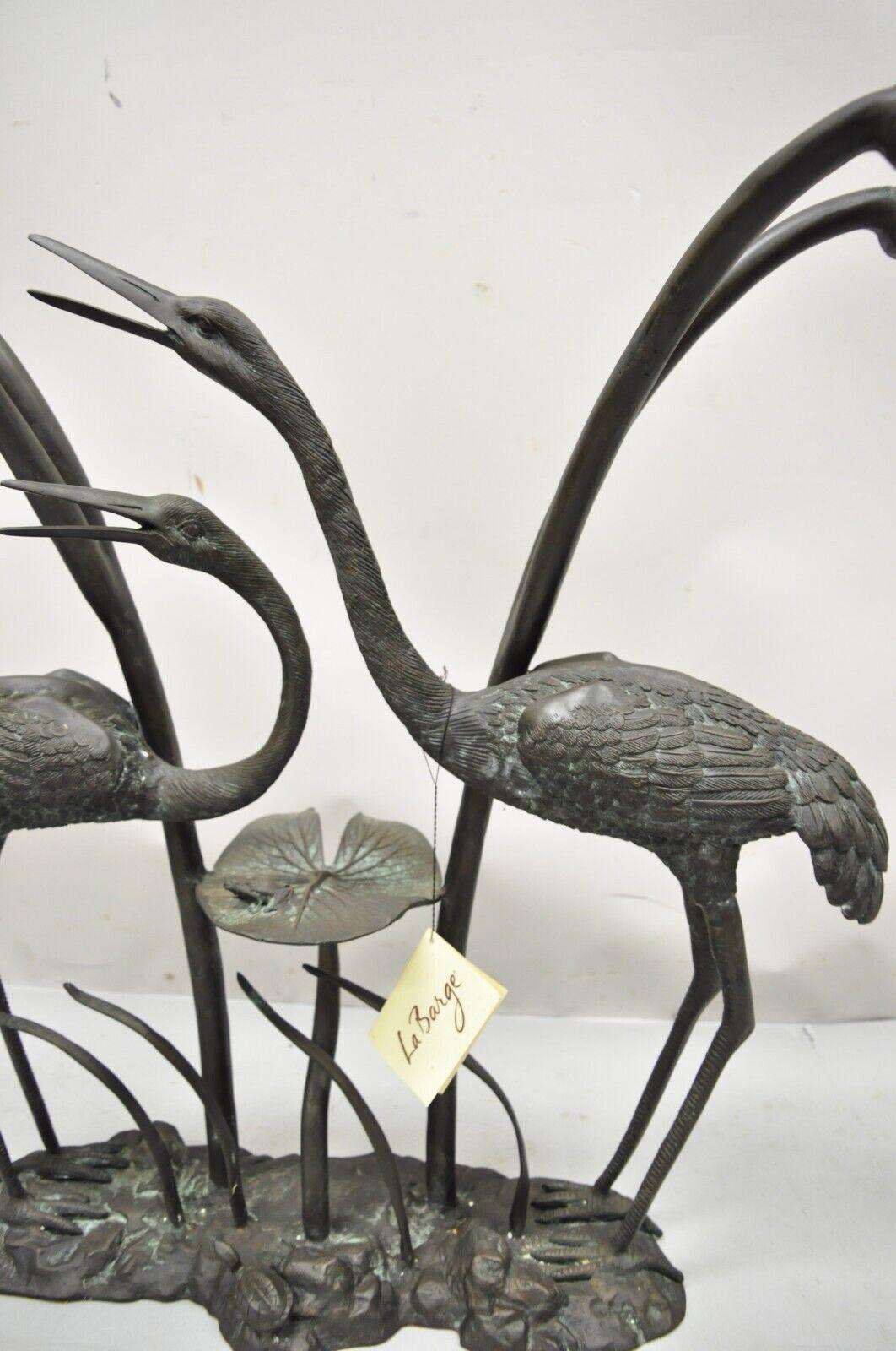 Console pour canapé Labarge avec plateau en verre et dossier en forme de nénuphar en forme d'oiseau grue en bronze Bon état - En vente à Philadelphia, PA