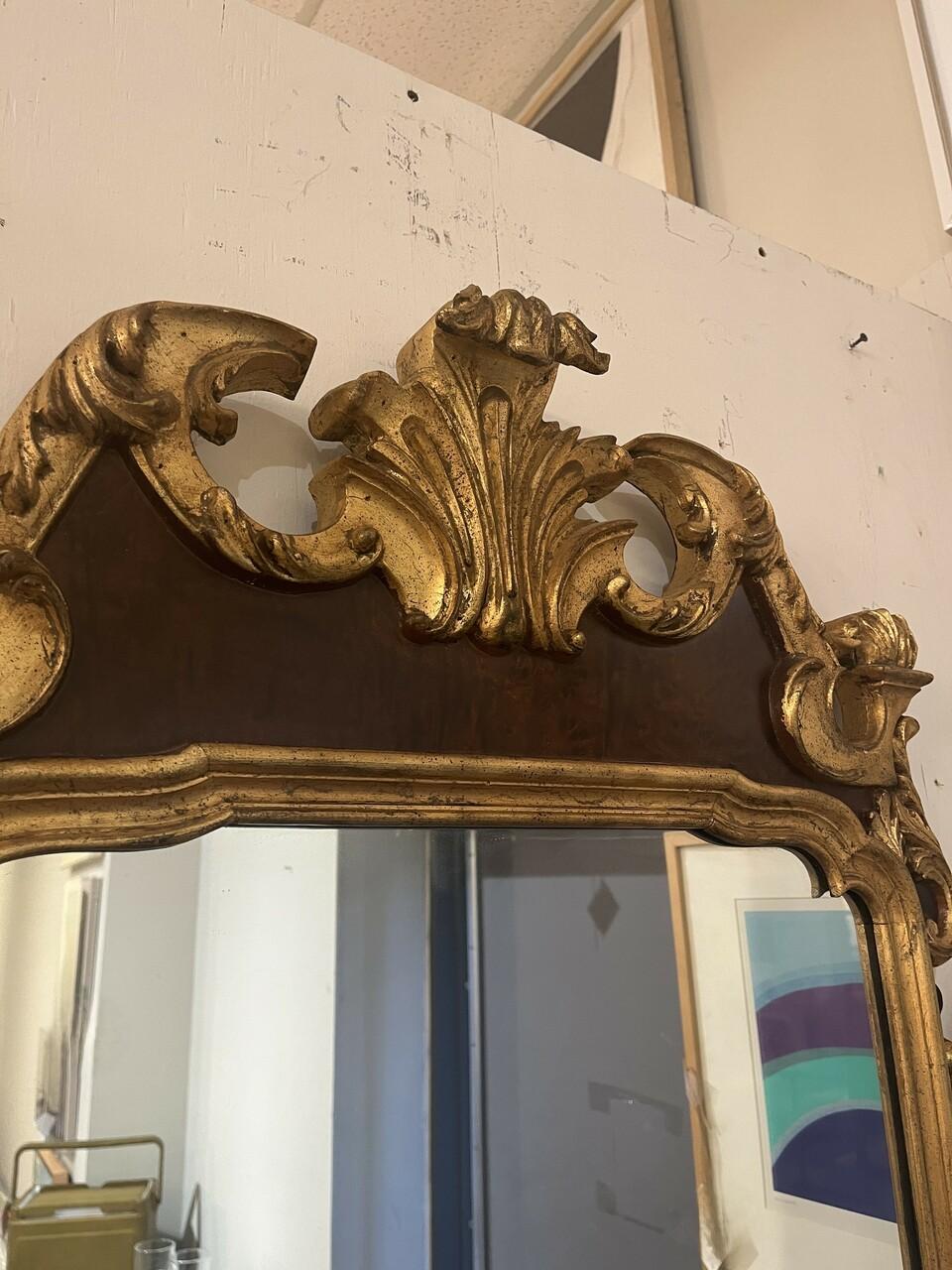 Miroir provincial français doré à l'or LaBarge Bon état - En vente à Houston, TX