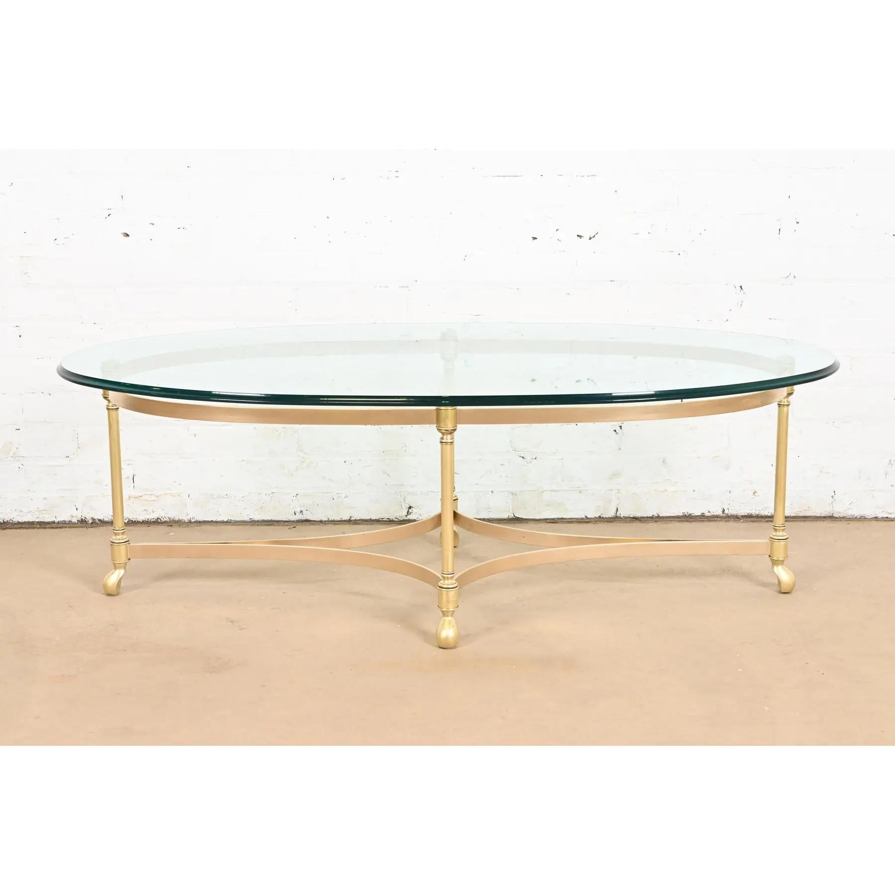 Labarge Hollywood Regency-Cocktailtisch aus Messing und Glas, ca. 1960er Jahre (amerikanisch) im Angebot