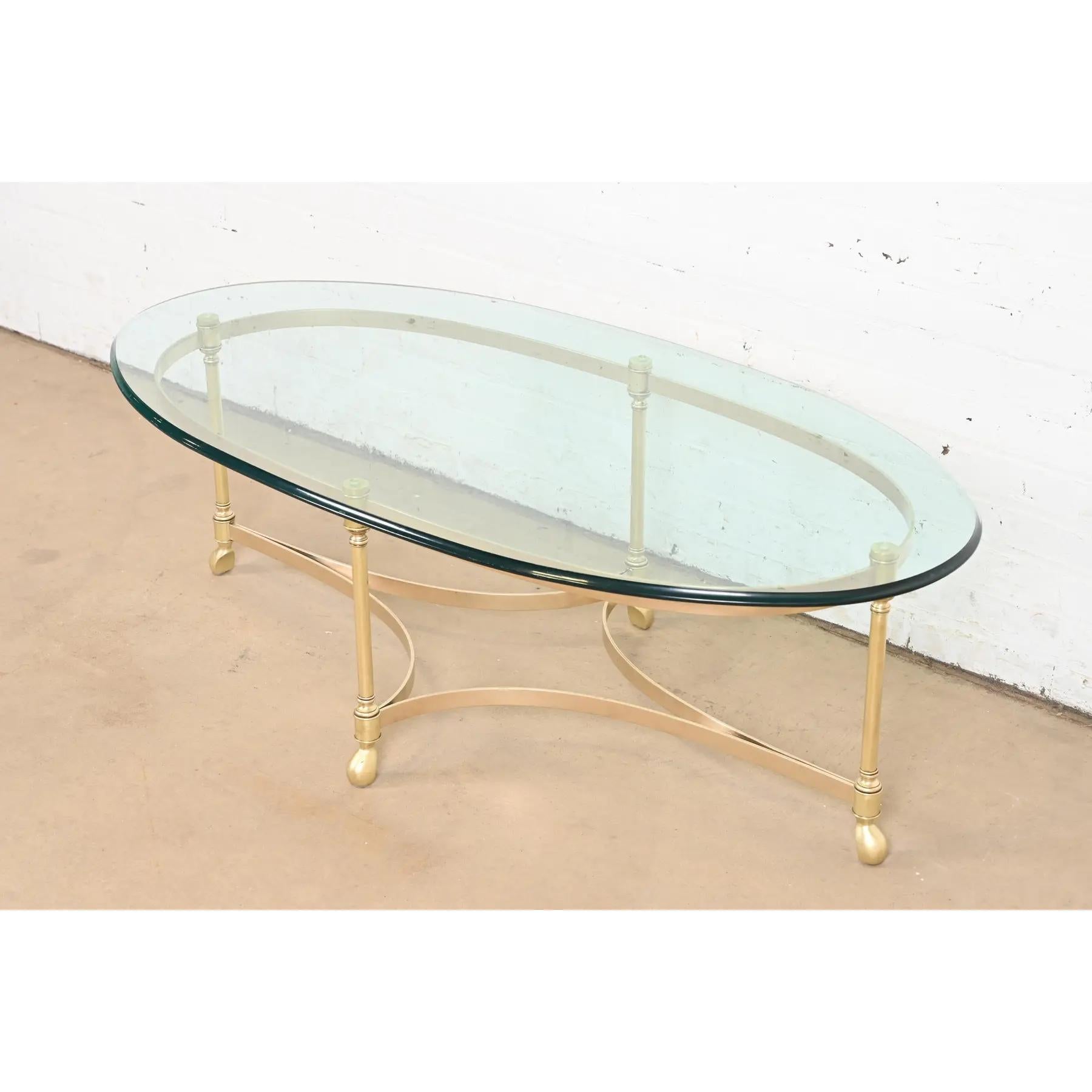 Labarge Hollywood Regency-Cocktailtisch aus Messing und Glas, ca. 1960er Jahre im Zustand „Gut“ im Angebot in South Bend, IN