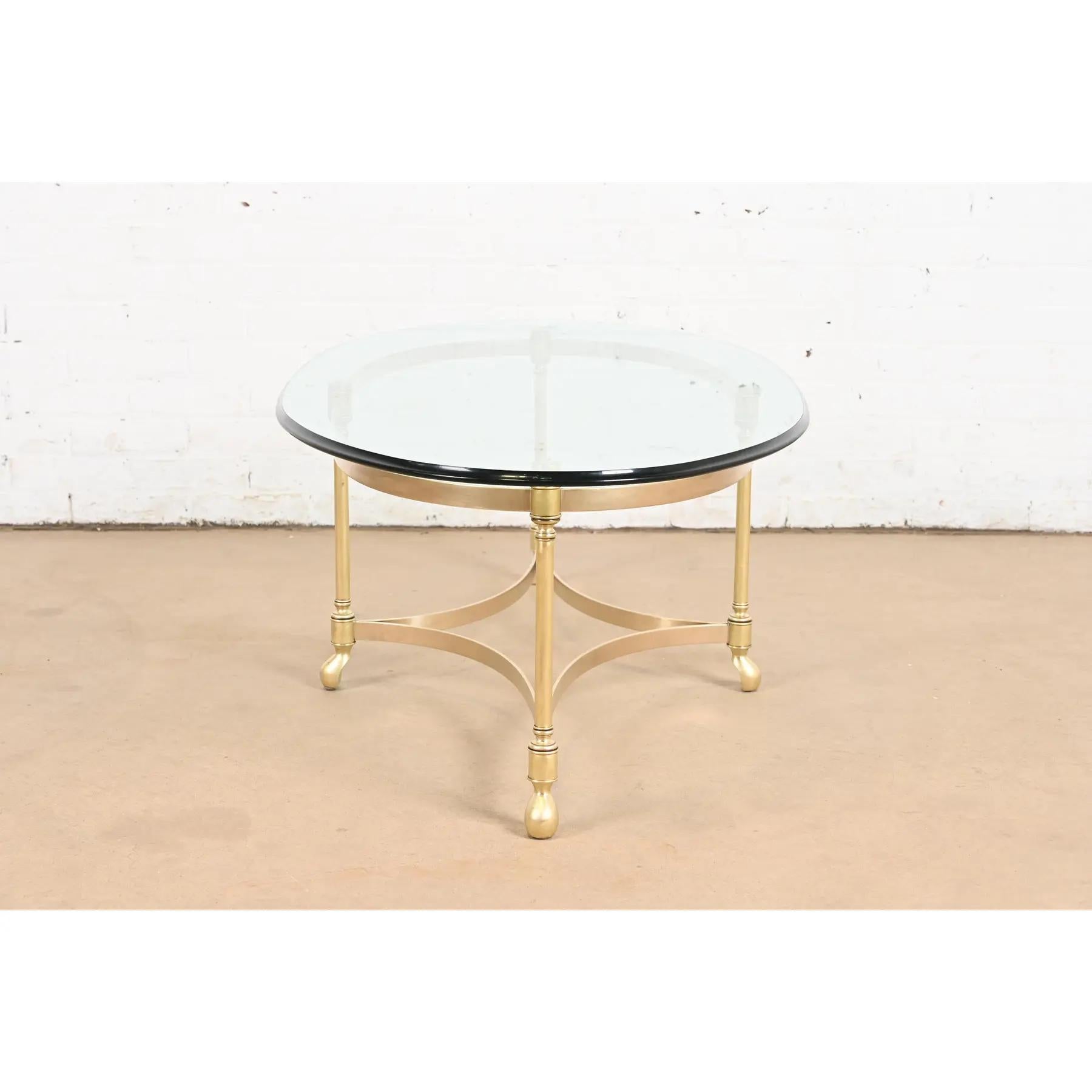 Labarge Hollywood Regency-Cocktailtisch aus Messing und Glas, ca. 1960er Jahre im Angebot 4