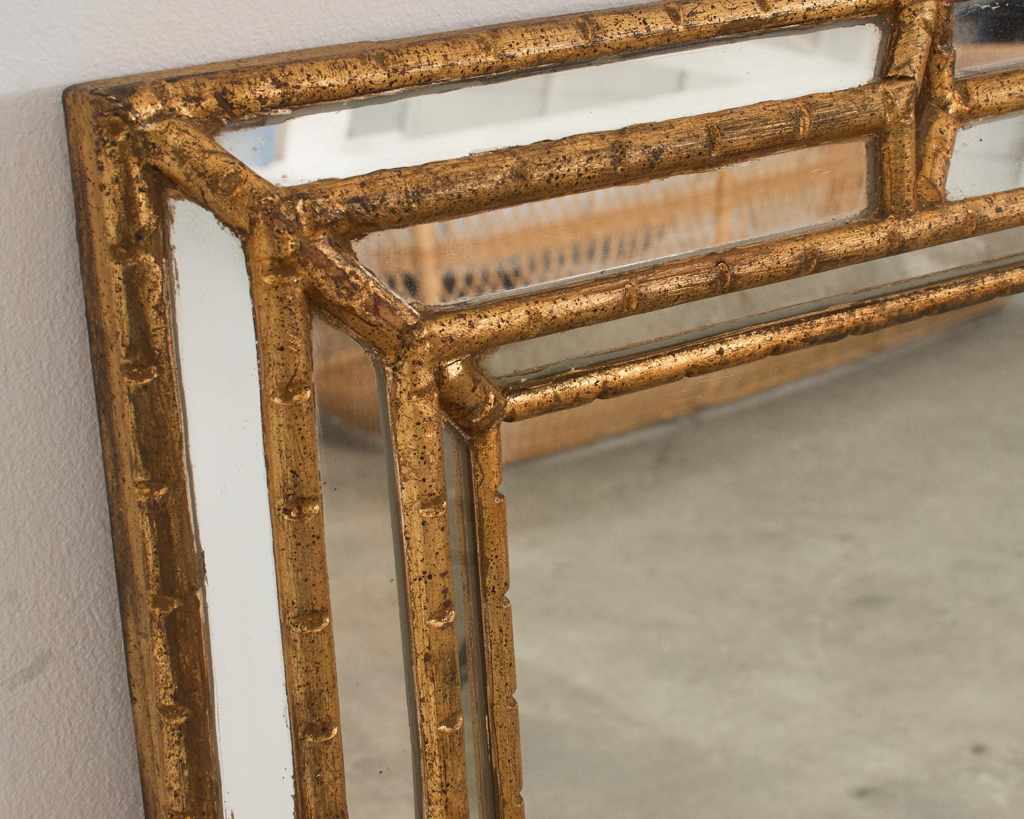 Miroir coussin en bois doré et faux bambou Labarge Hollywood Regency en vente 3