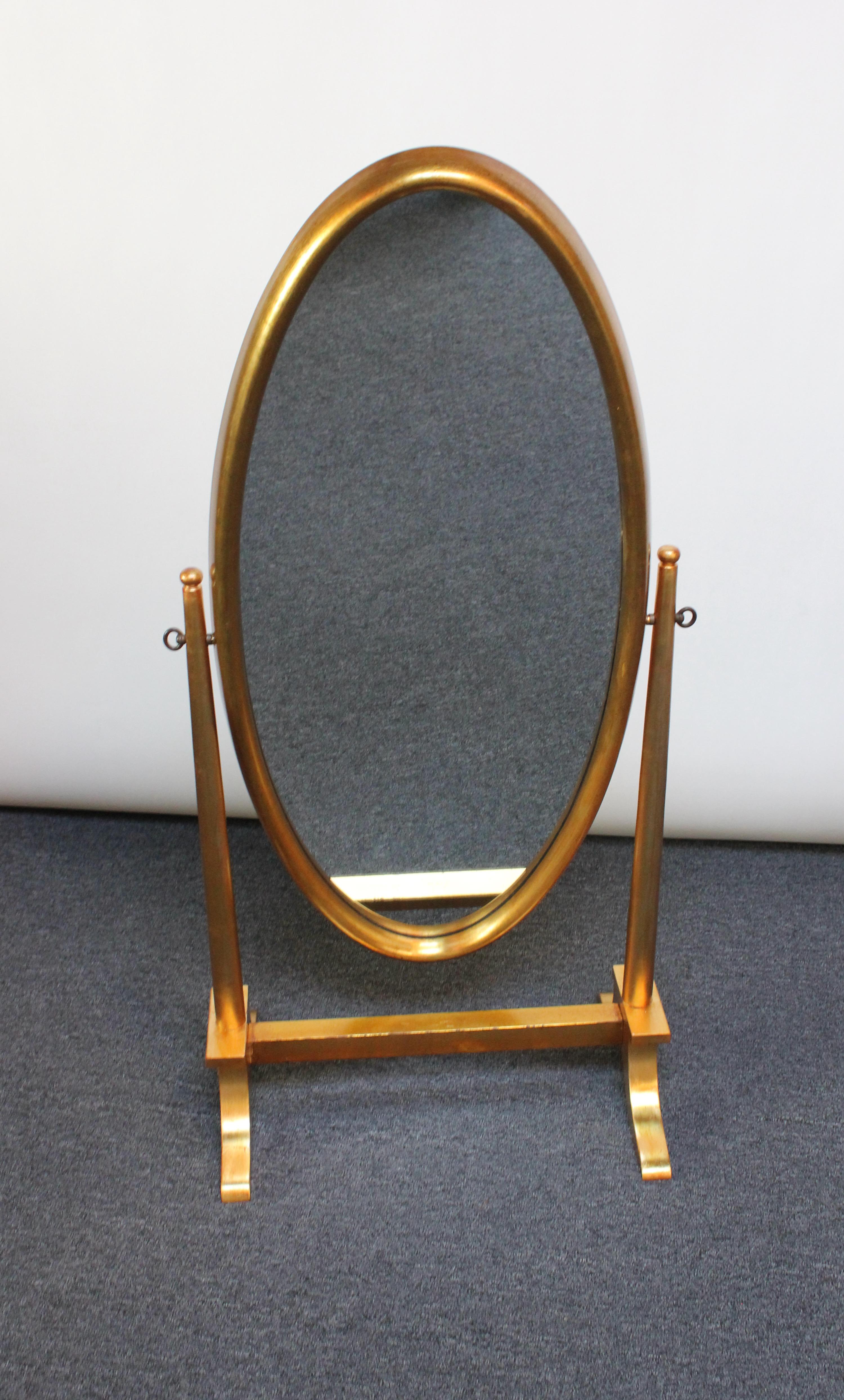 oval standing mirror