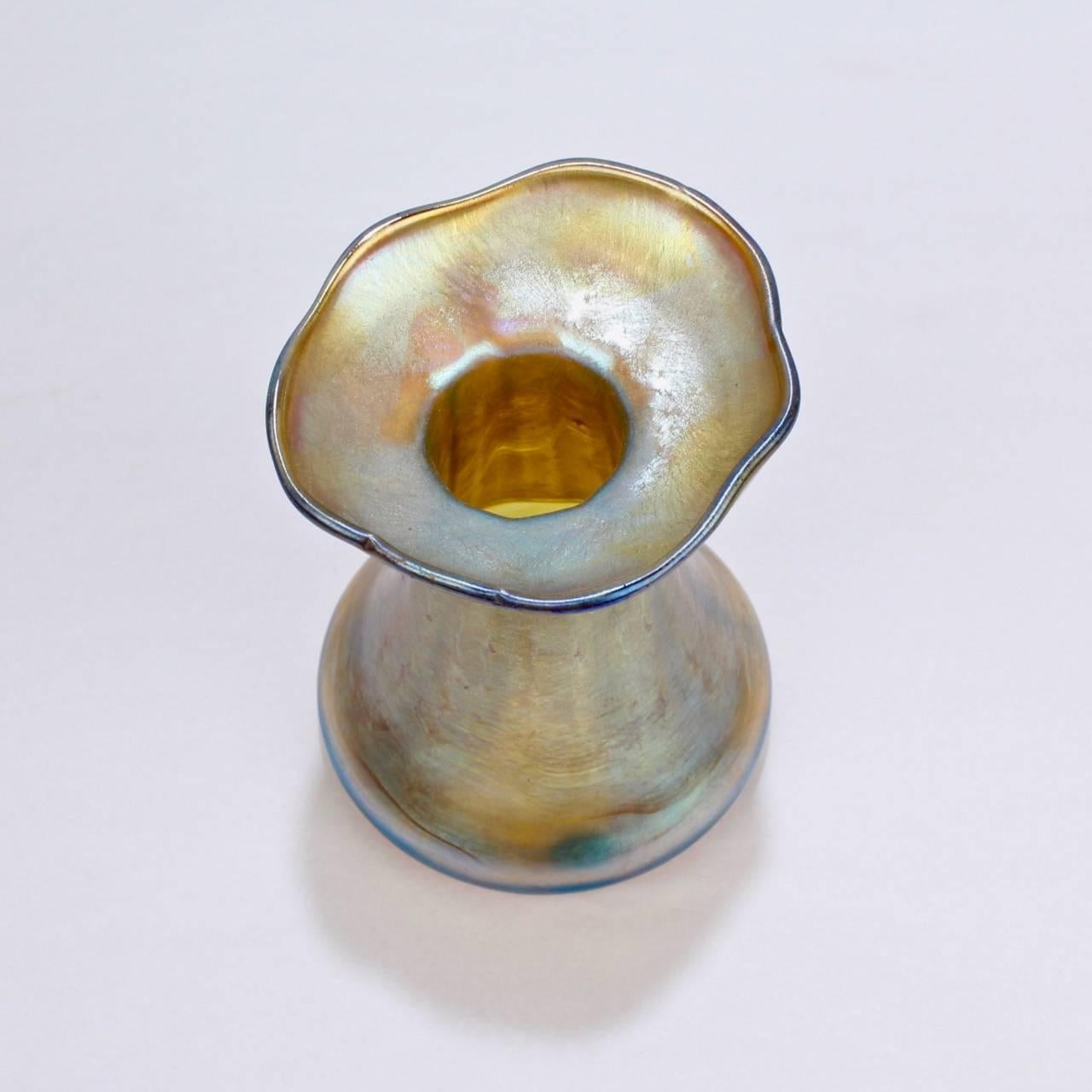 Labeled Antique Tiffany Favrile Iridescent Art Glass Vase In Good Condition In Philadelphia, PA