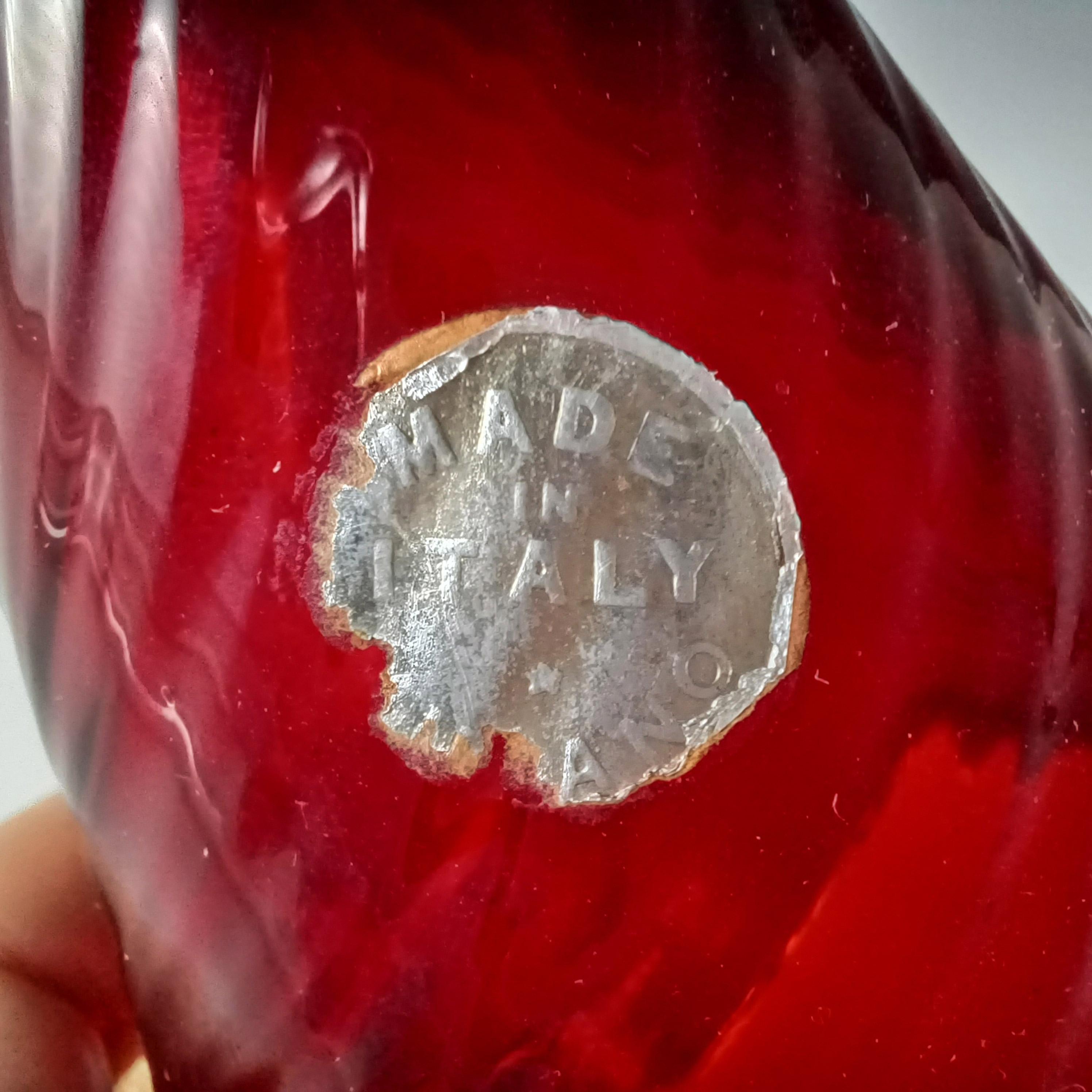 LABELED AVEM Murano Rot & Blattgold Glas Füllhorn Vase (Moderne der Mitte des Jahrhunderts) im Angebot