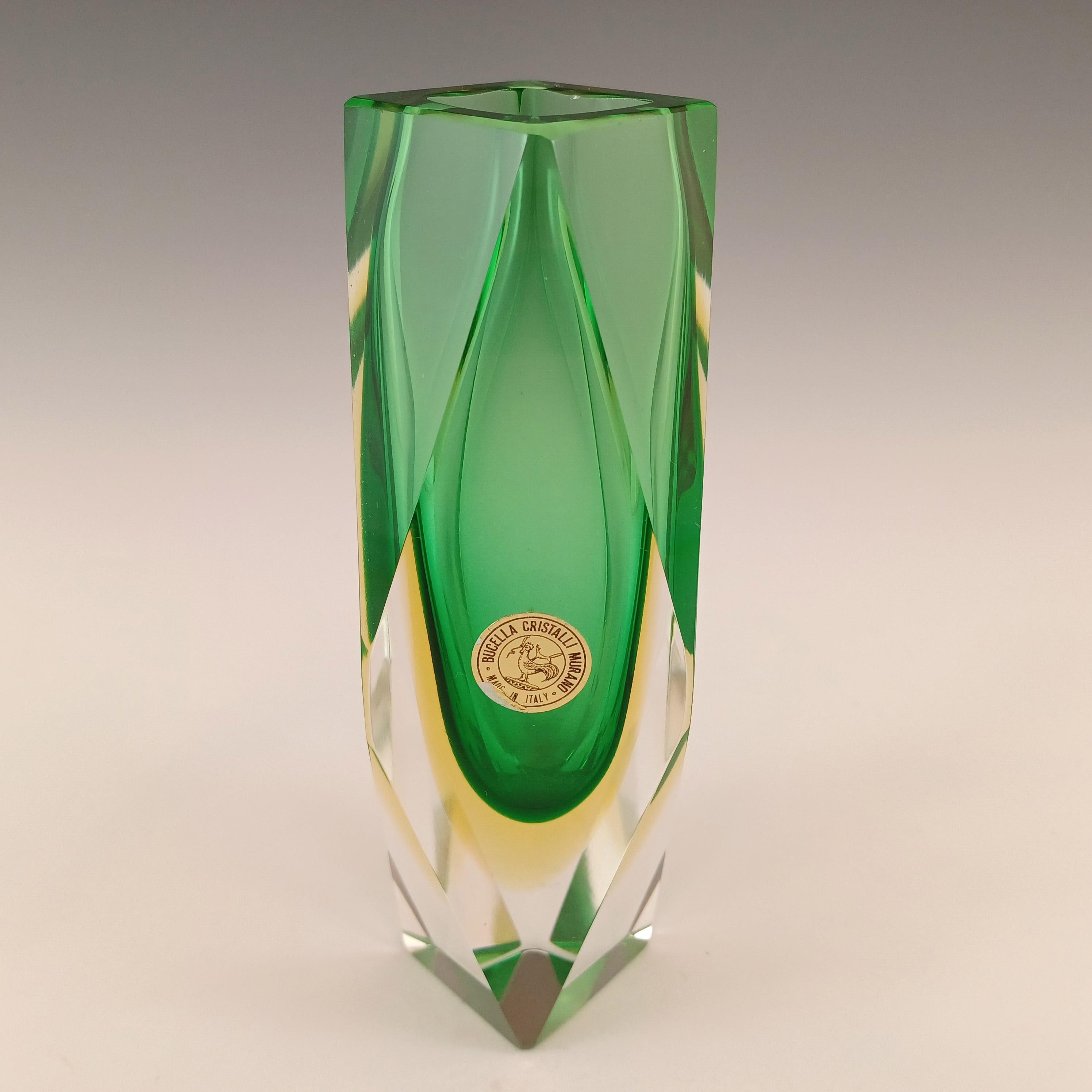 italien Vase Bucella Cristalli Murano en verre Sommerso vert à facettes et ambre