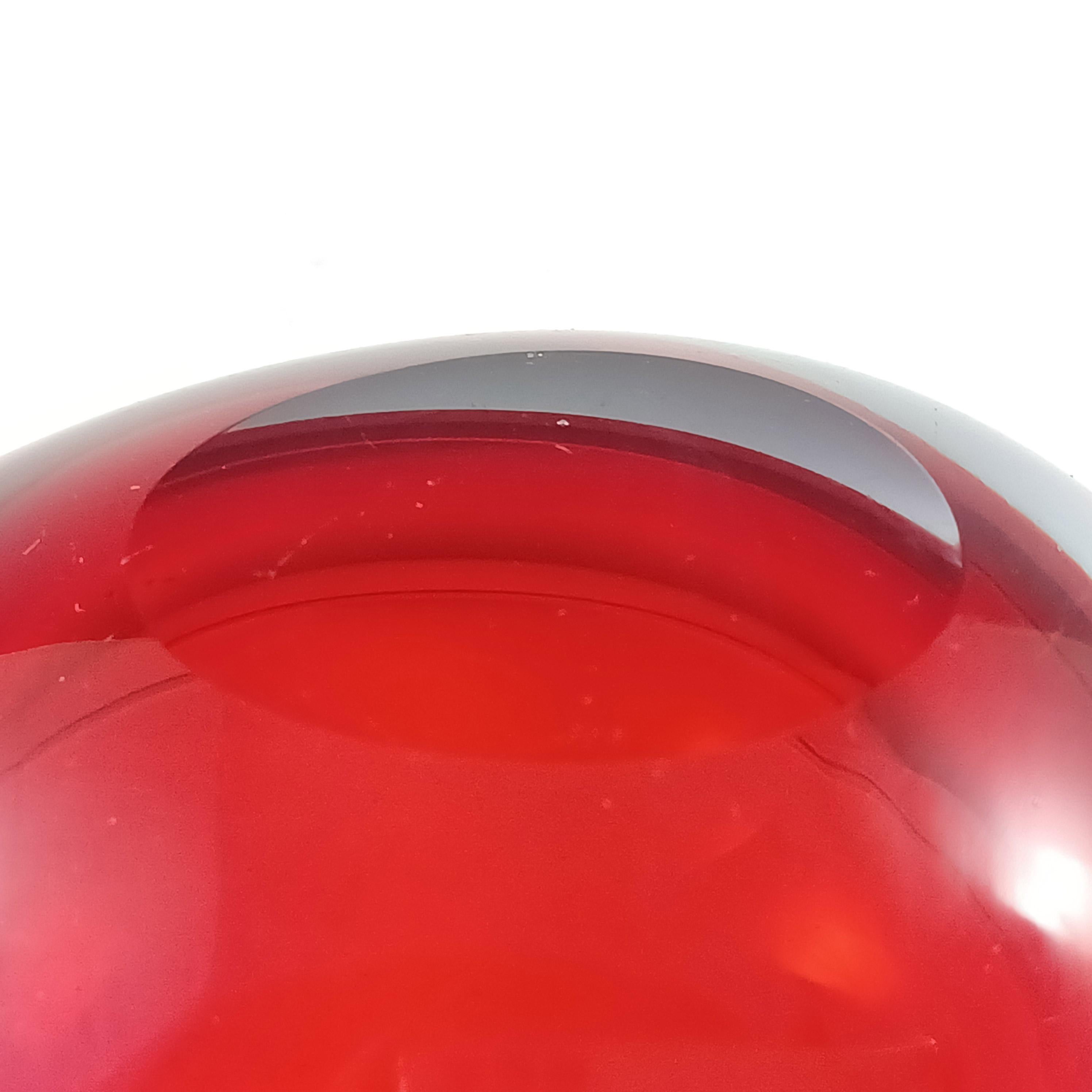 ETIQUETADO Cuenco geoda de cristal de Murano rojo y neodimio de Cenedese Vidrio en venta