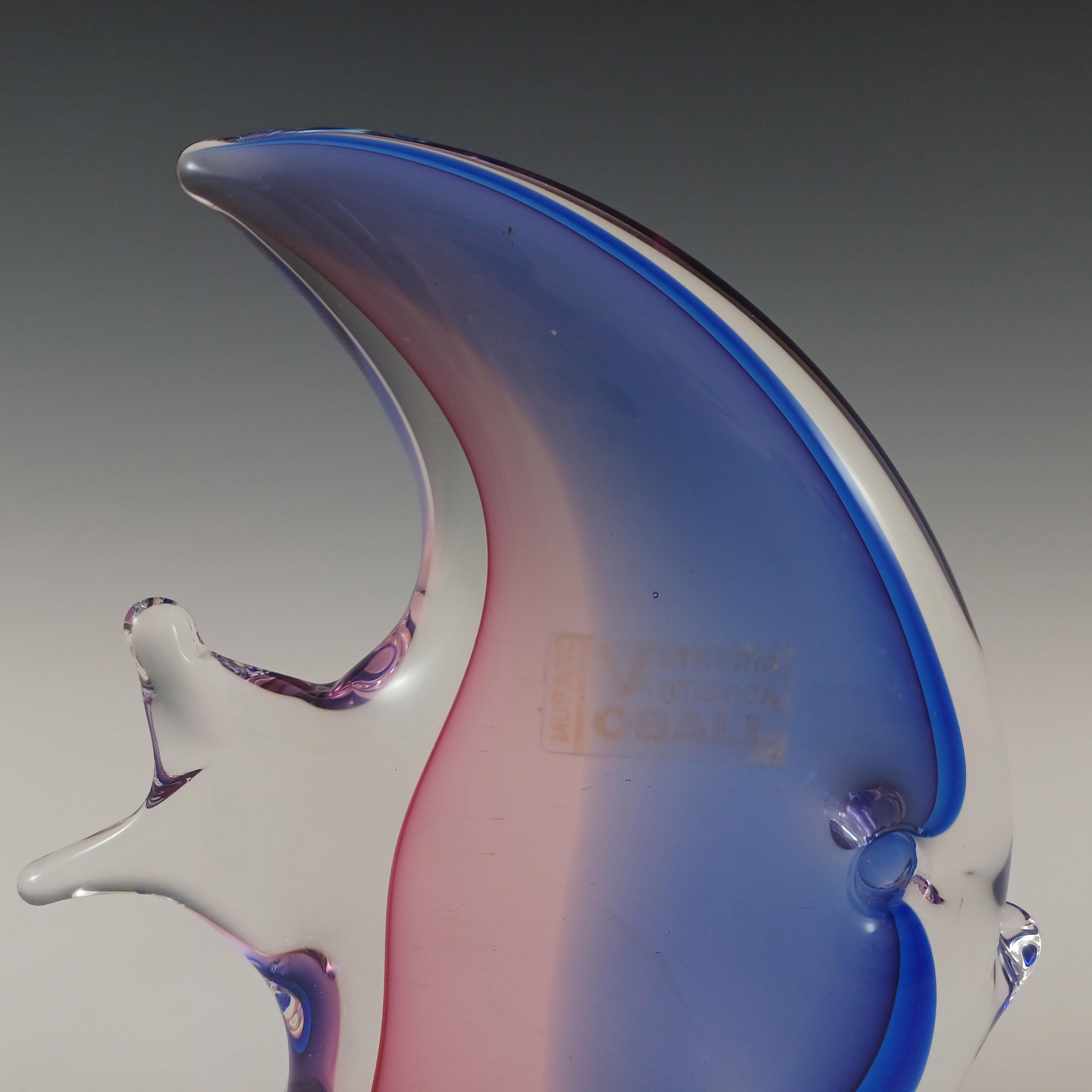 Fatto a mano Oball Oball Scultura di pesce in vetro blu e rosa di Murano etichettato in vendita