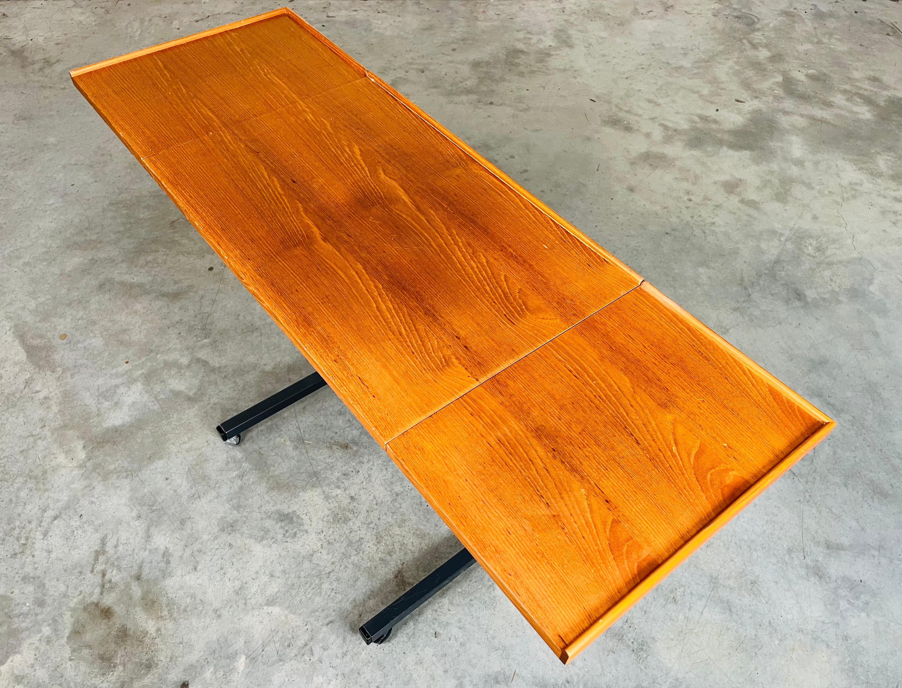AMBLER Teck, serveur à abattant, chariot à plateaux, Danish Modern - Danemark Circa 1970 en vente 4