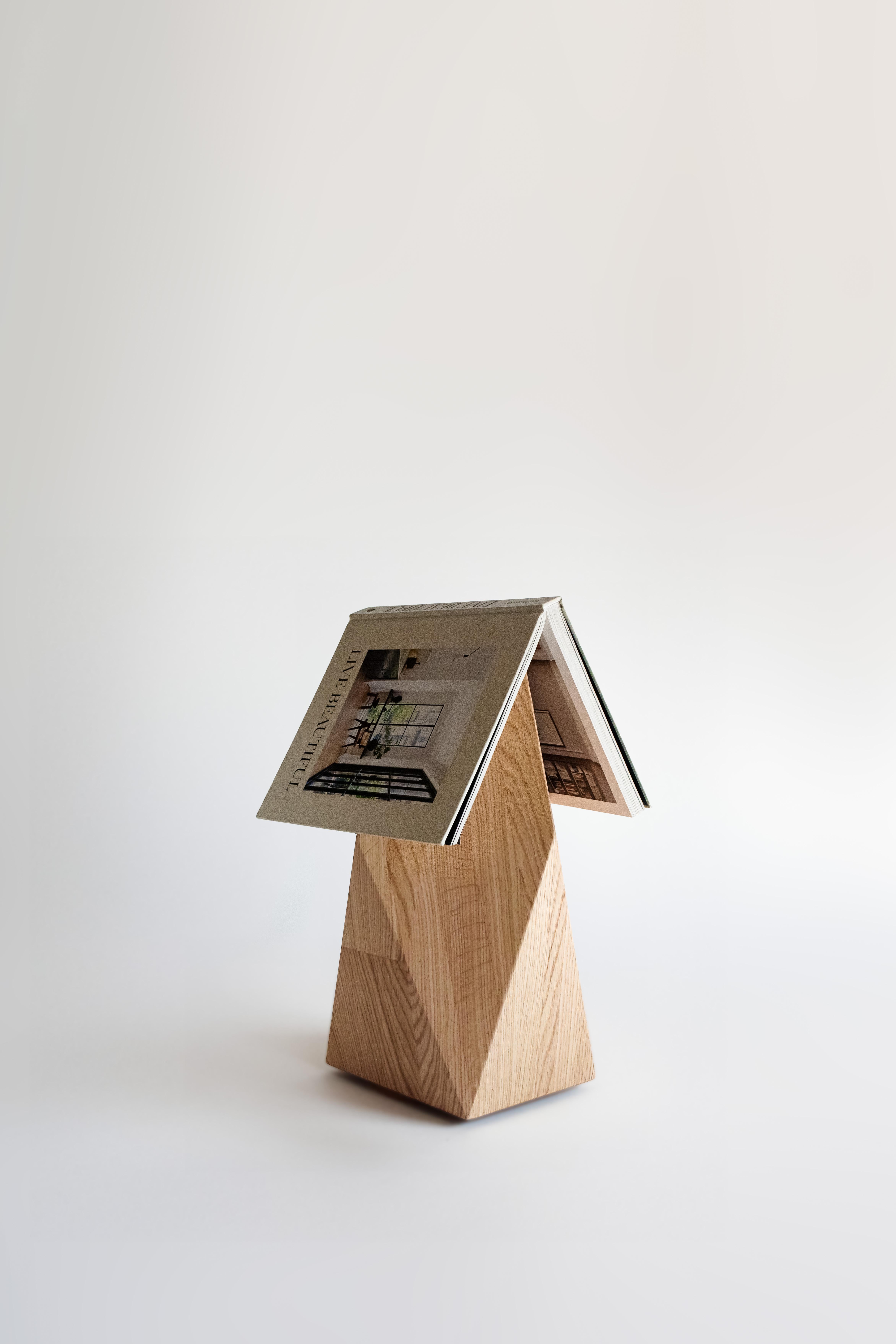 Laboro book Oak Wood Table by designed Adriane Escarfullery en vente 5