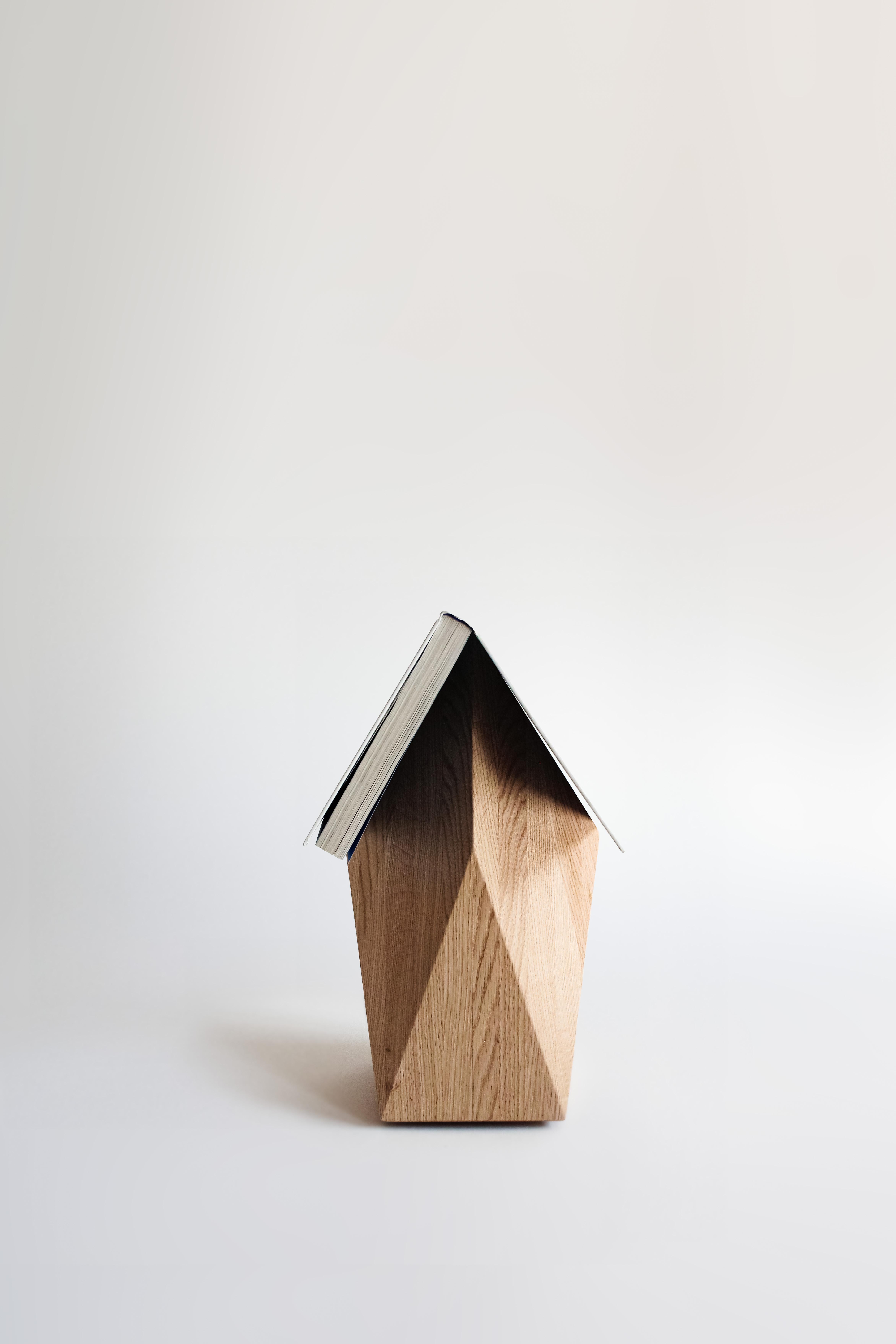 Chêne Laboro book Oak Wood Table by designed Adriane Escarfullery en vente
