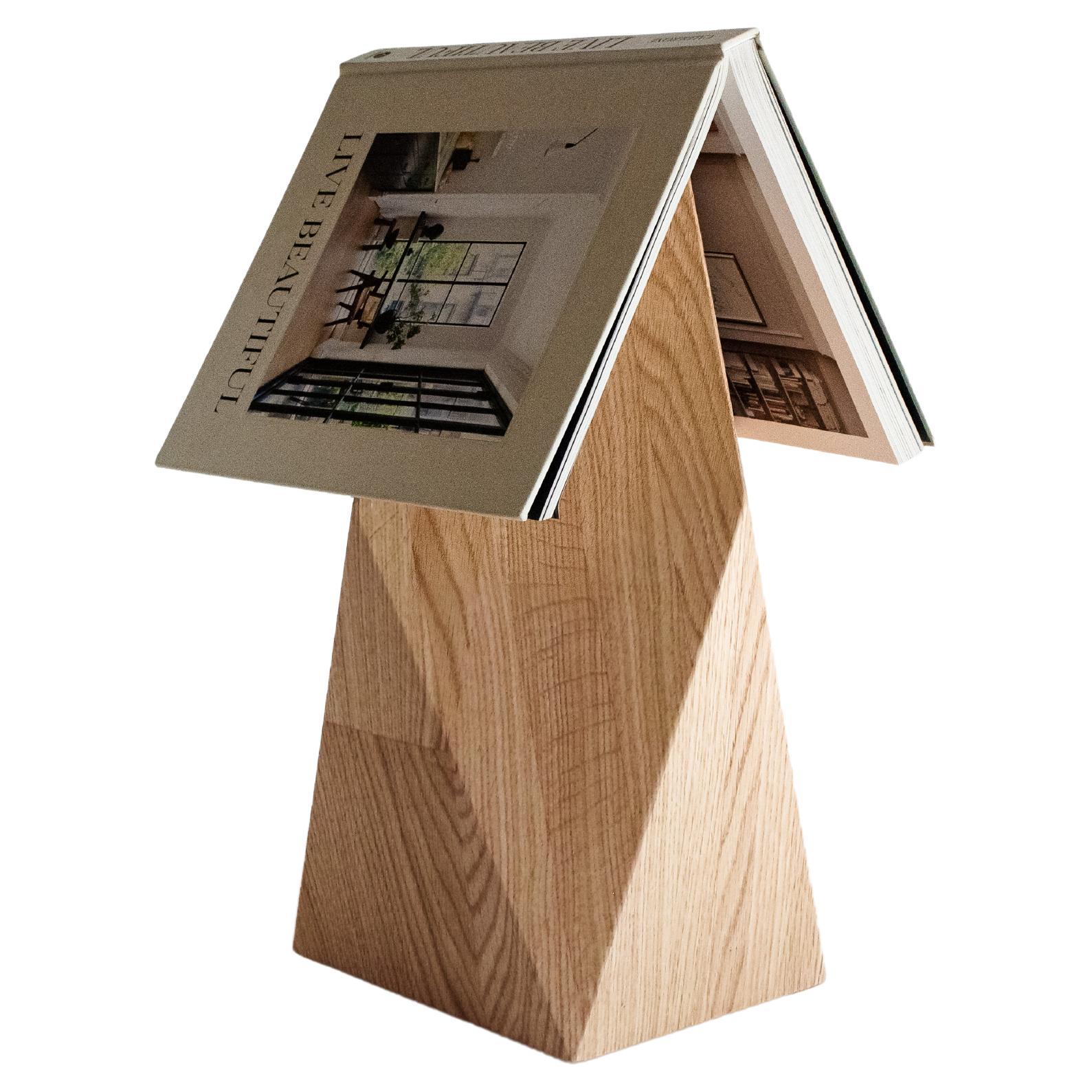 Laboro book Oak Wood Table by designed Adriane Escarfullery en vente