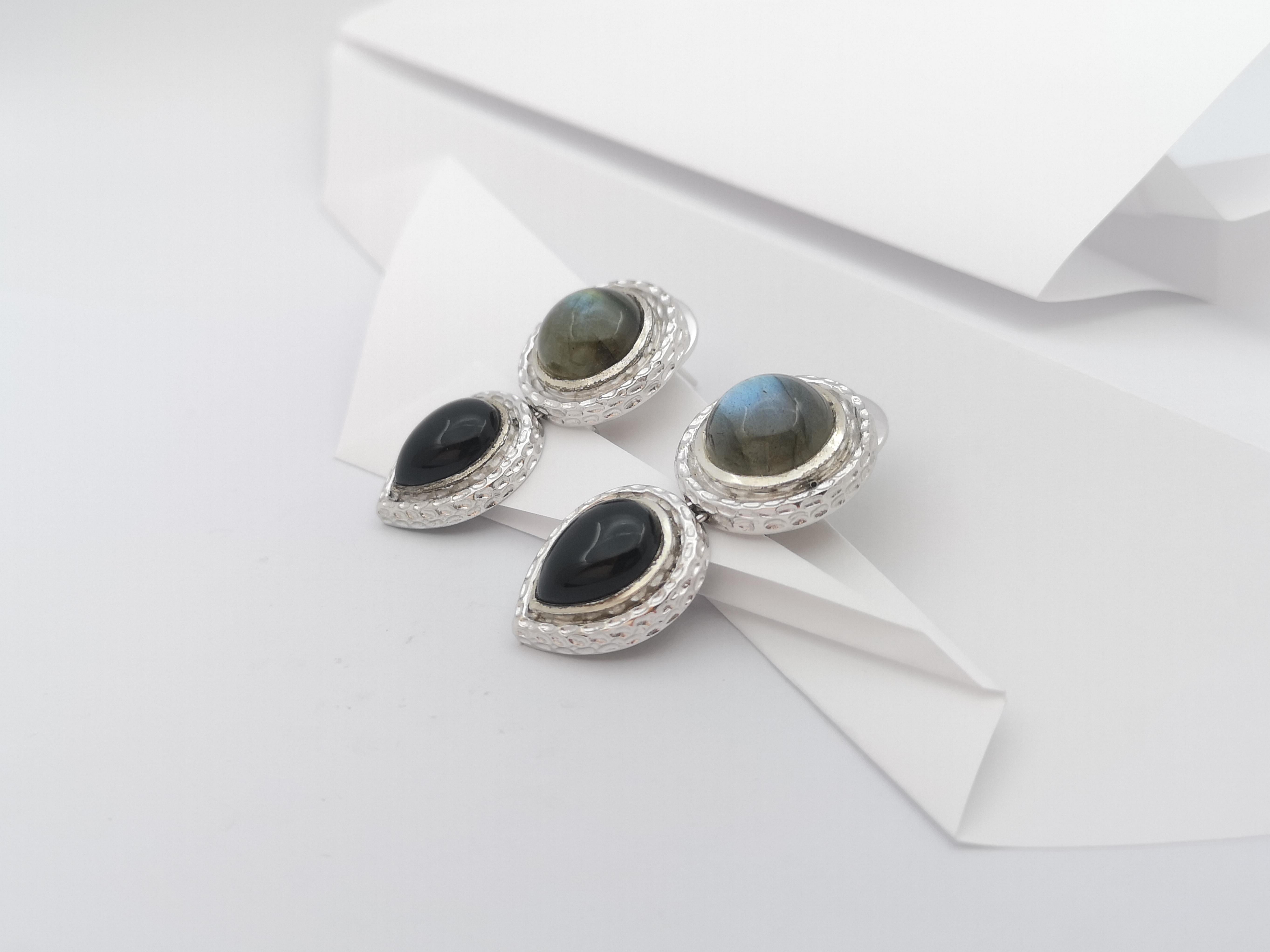 Labradorite and Onyx Earrings set in Silver Settings For Sale 2