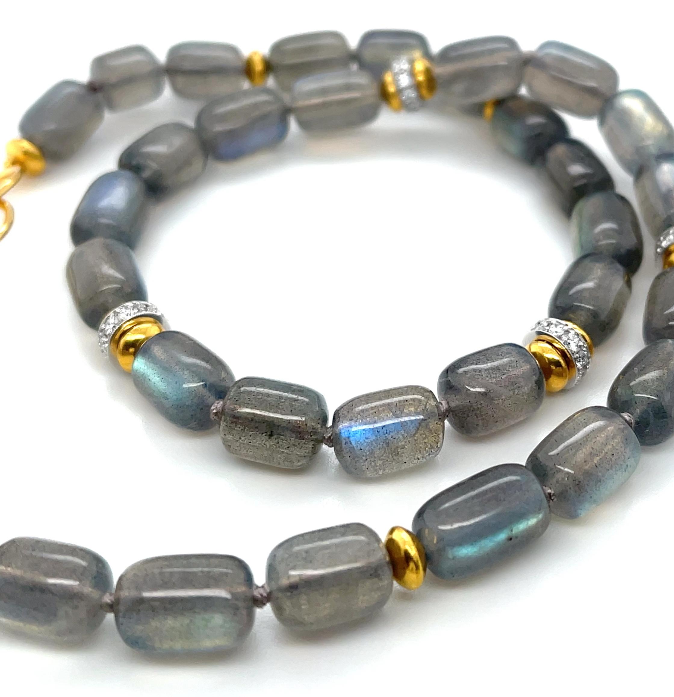 Labradorite Bead Necklace with Diamond and 18k Gold Accents, 18.5 Inches In condizioni Nuovo in vendita a Los Angeles, CA