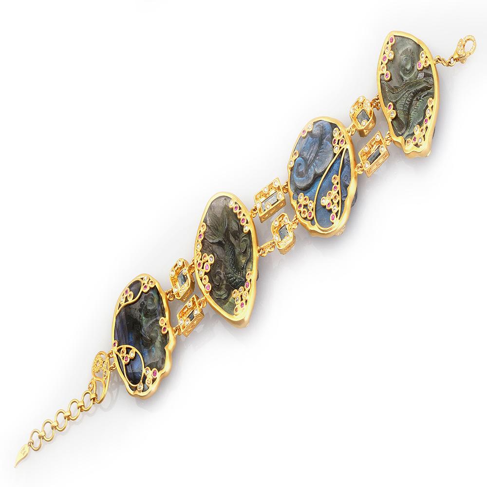 Contemporary Labradorite Carving Bracelet with 2.41 Carat Diamonds and 20 Karat Yellow Gold For Sale