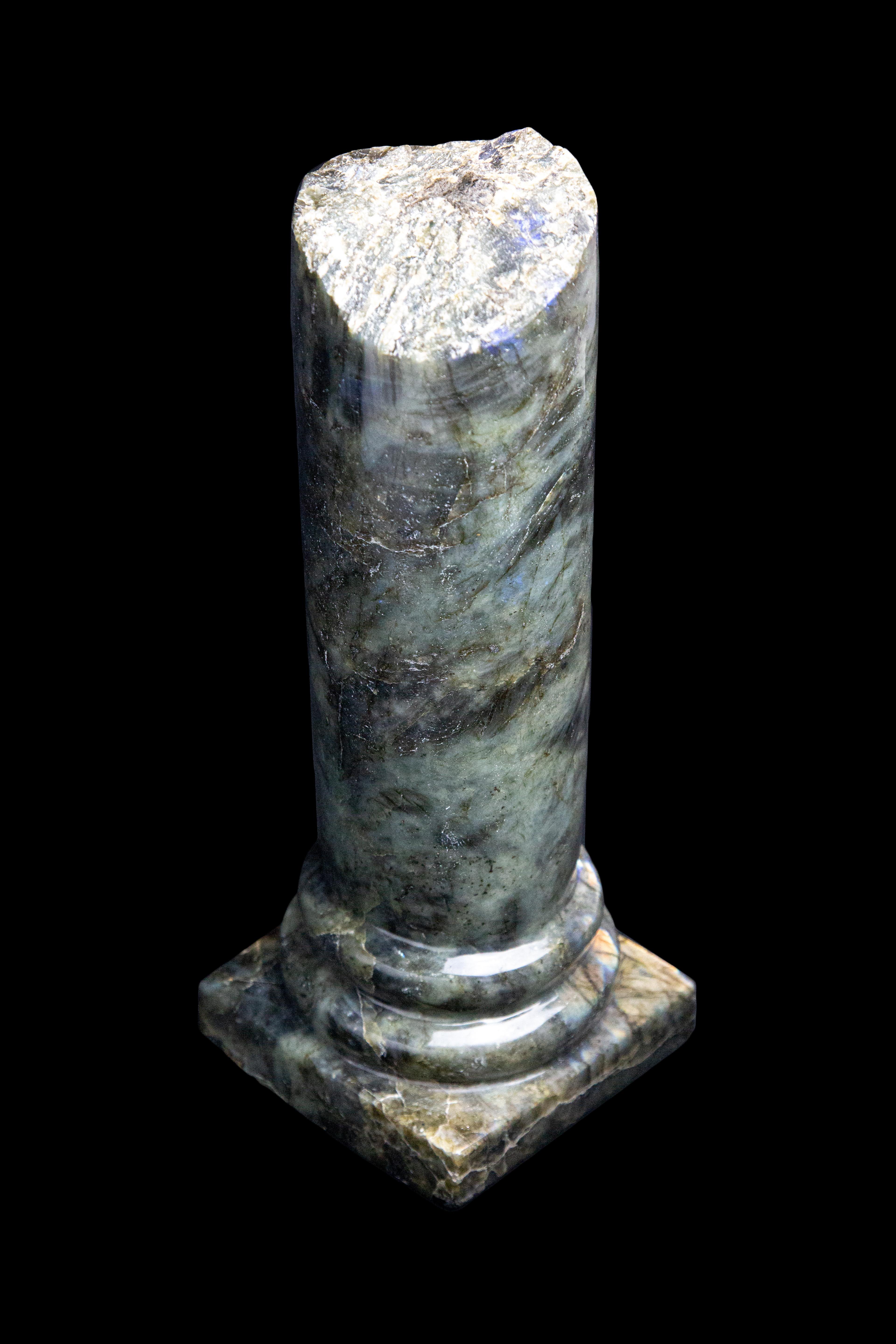 Labradorite Column In New Condition For Sale In New York, NY