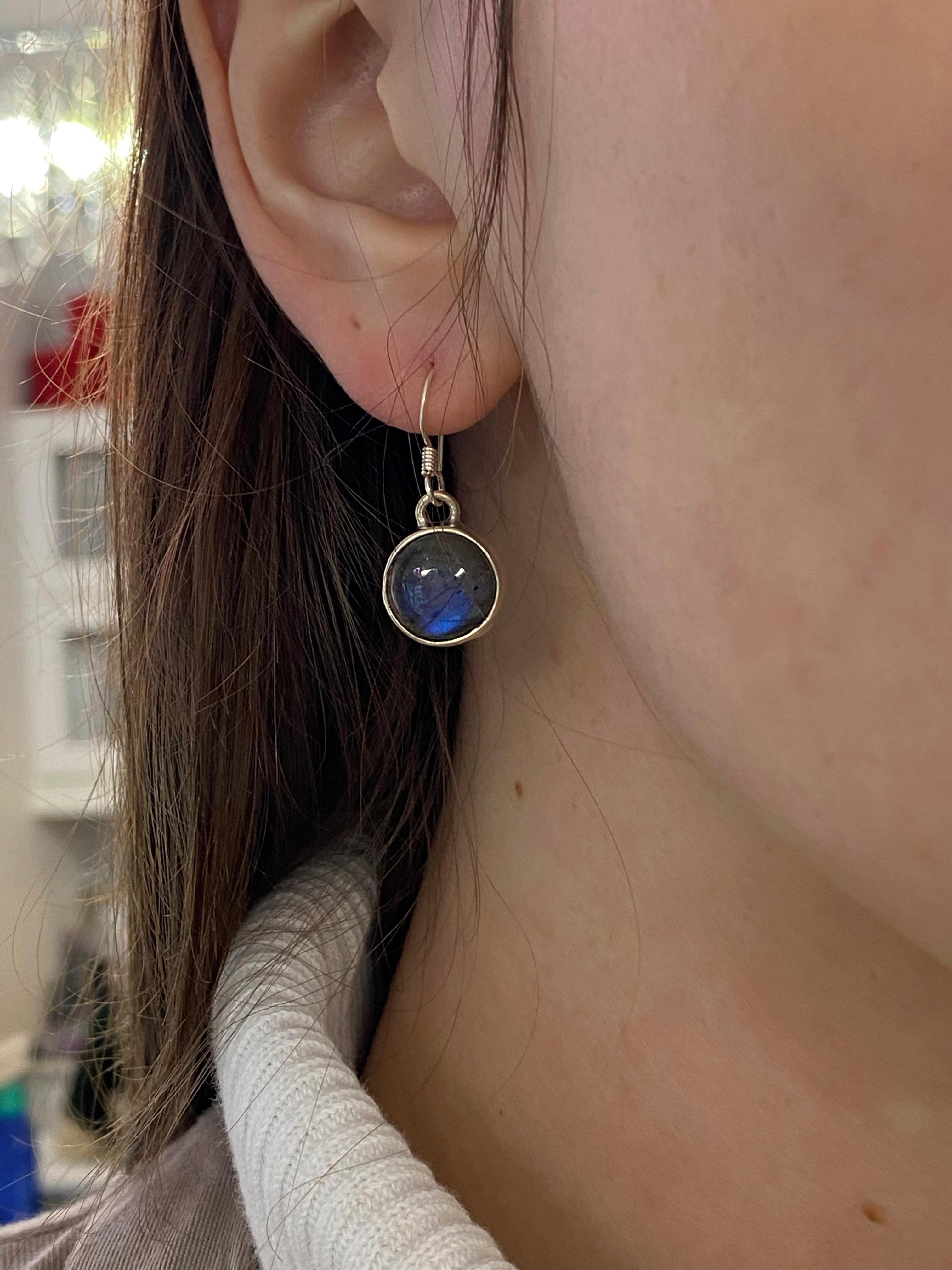 These gorgeous labradorite earrings make a perfect addition to any jewelry lovers collection! Labradorite is known to have spiritual properties such as protection from the negativity of the world around you. With this pair of earrings you not only