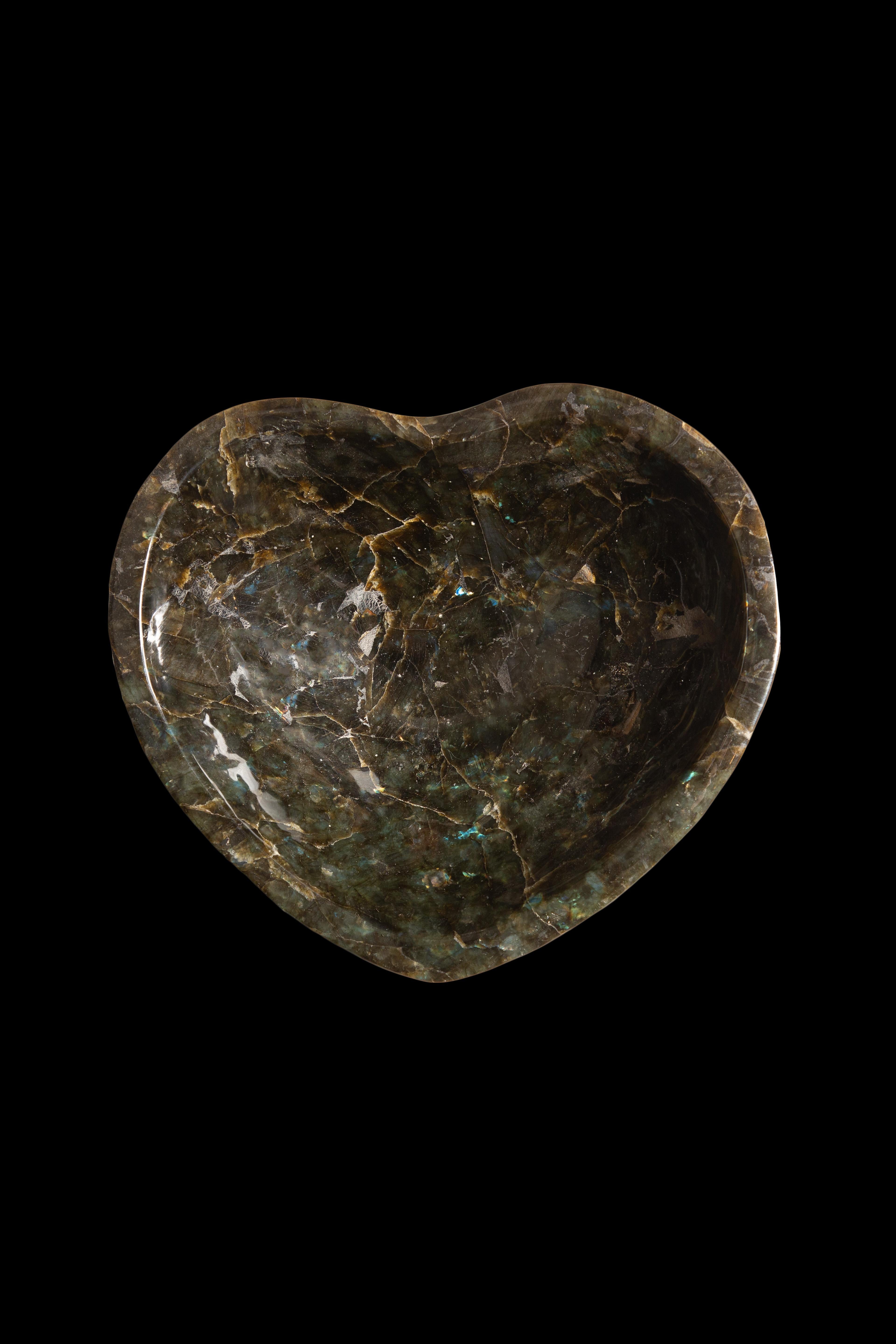 Labradorite Heart Bowl In New Condition For Sale In New York, NY