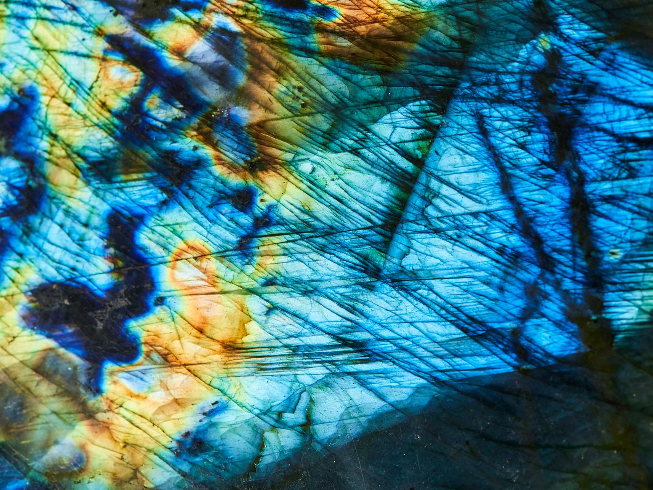 Paysage lumineux en labradorite en vente 8