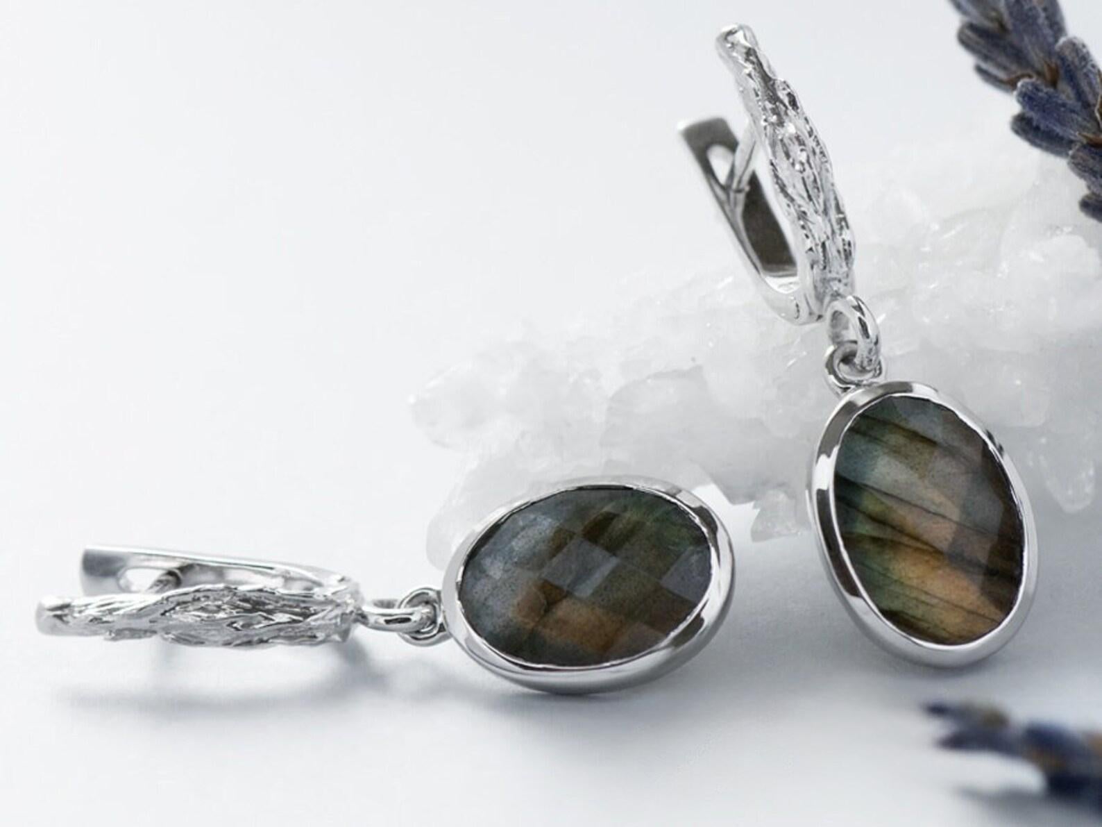 Artist Labradorite Moonstone Silver Earrings Natural Oval Gemstone vintage style gift For Sale