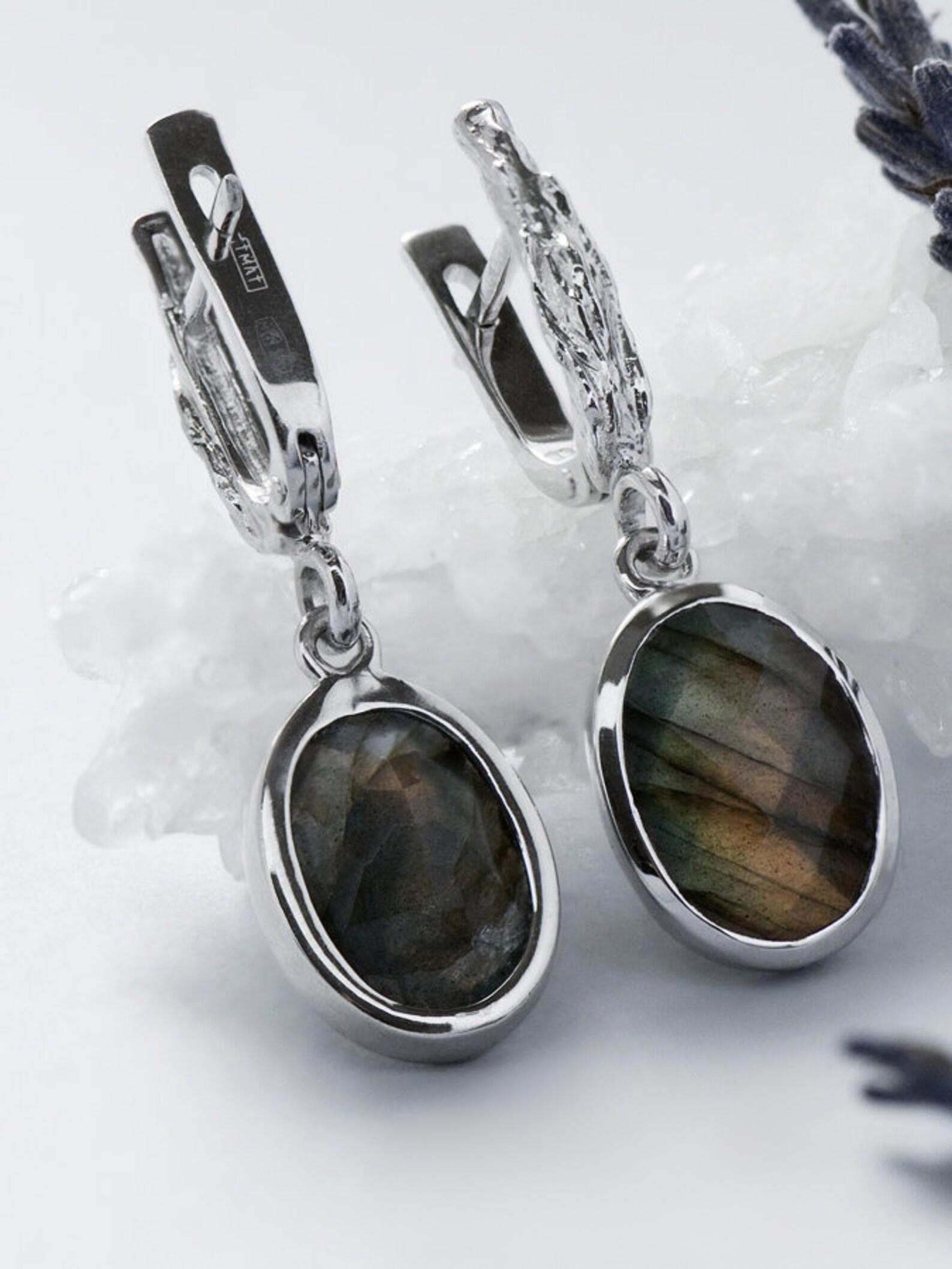 Labradorite Moonstone Silver Earrings Natural Oval Gemstone vintage style gift For Sale 1