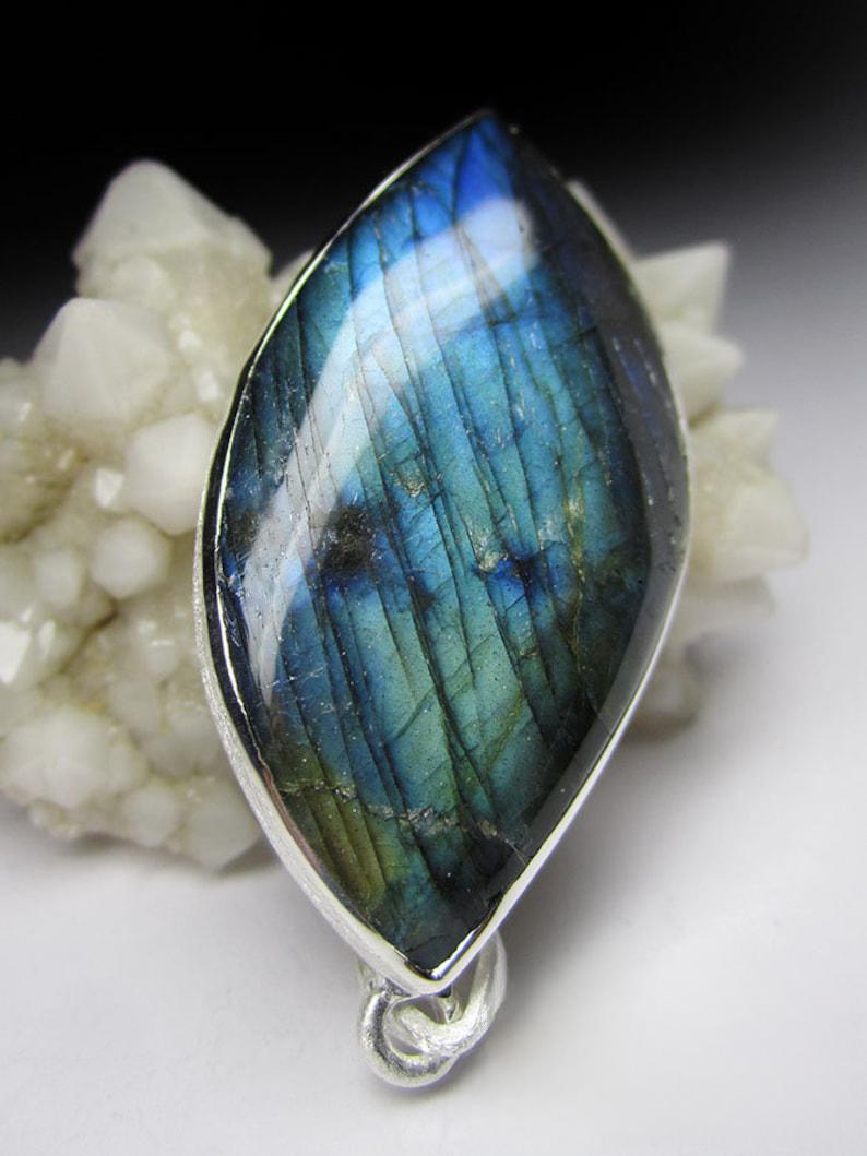 Ciondolo in argento con pietra di luna labradorite Gemma naturale Stile vintage in vendita 1