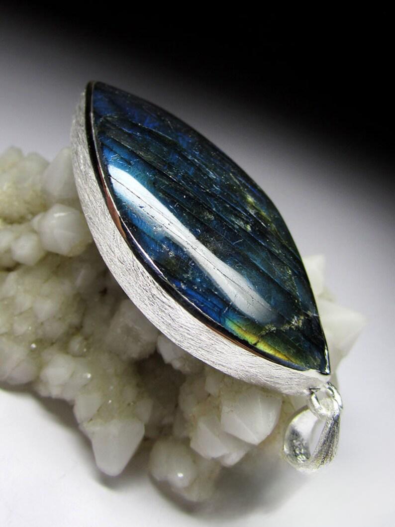 Ciondolo in argento con pietra di luna labradorite Gemma naturale Stile vintage in vendita 2