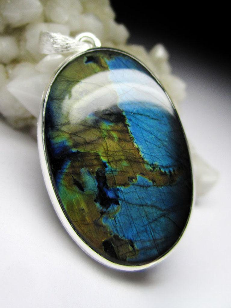 Labradorite Moonstone Silver Pendant Polychrome Blue Green Earth Globe gift wife For Sale 3