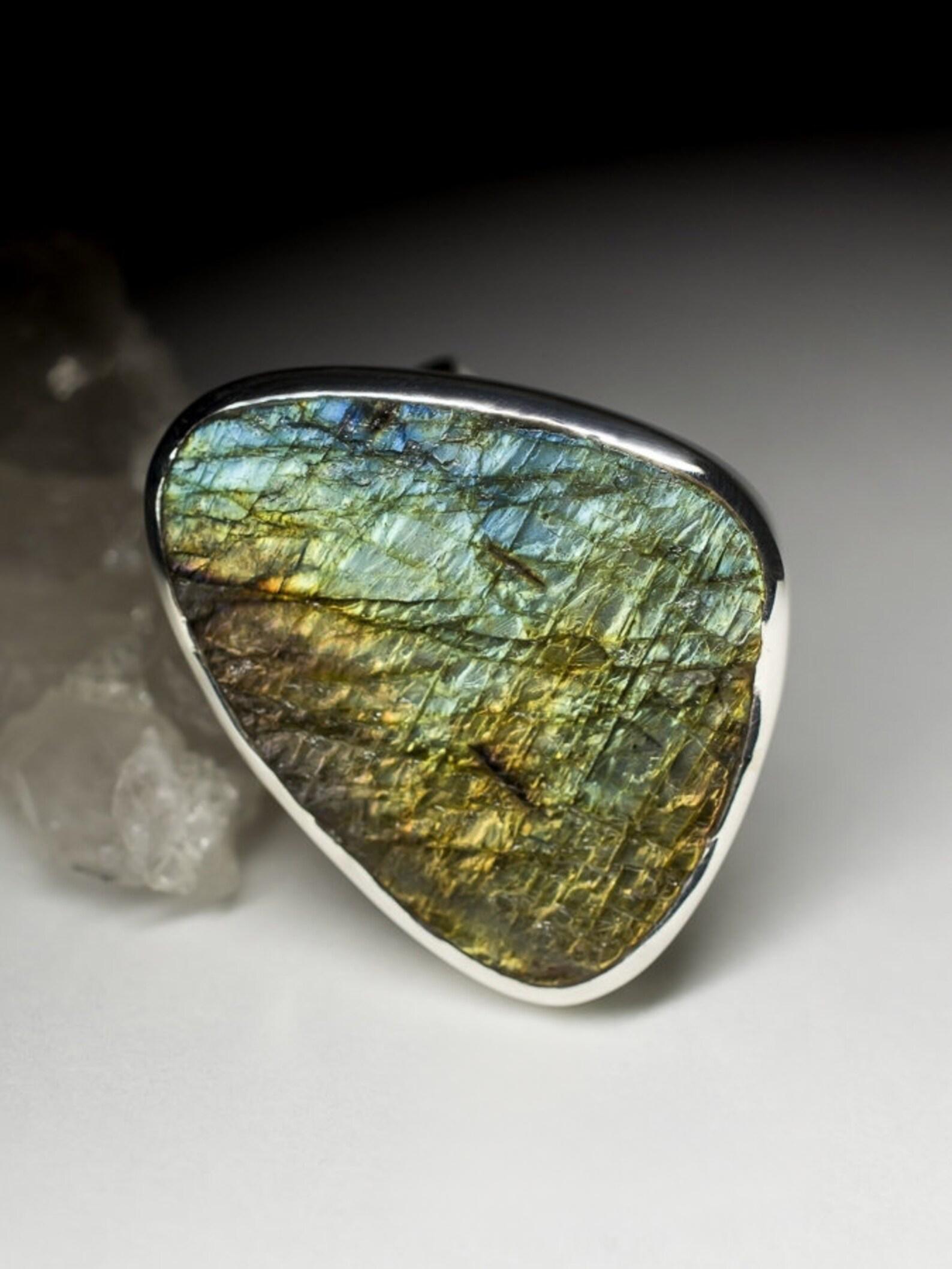 Labradorite Moonstone Silver Ring Blue Gemstone Vintage style gift jewelry For Sale 2
