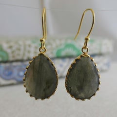 Labradorite Pendants d'oreilles en argent plaqué or en forme de poire