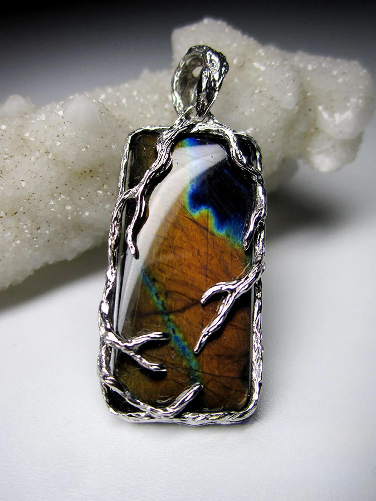 Labradorite Silver Pendant Polychrome Natural Stone gift lotr style vintage mens For Sale 4