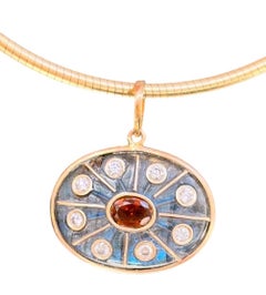 Labradorit SOL-Anhänger mit braunem Turmalin, Diamanten und 14k Gold