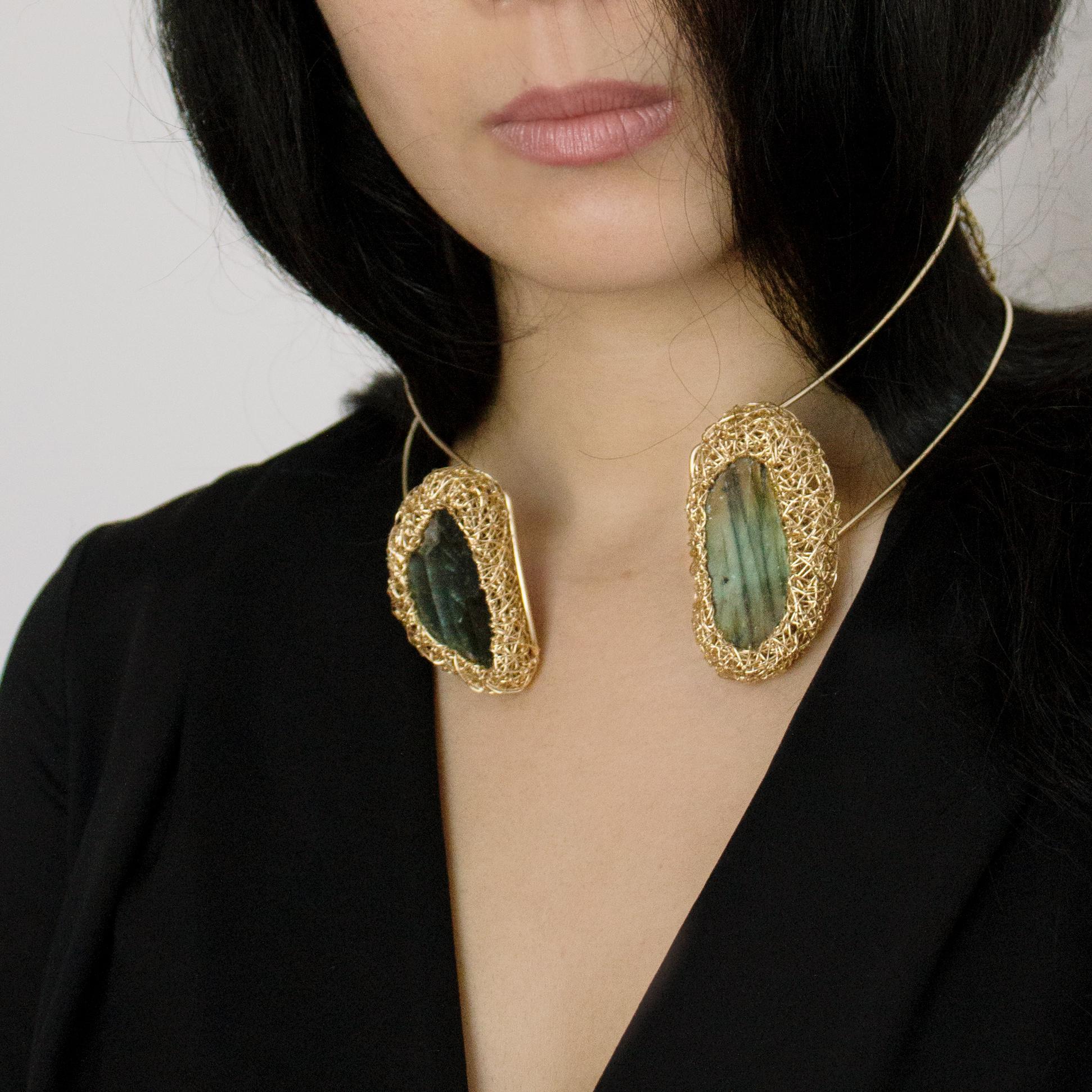 Labradorite Statement Necklace 14 kt Yellow Gold F Necklace by the jewel Artist For Sale 1