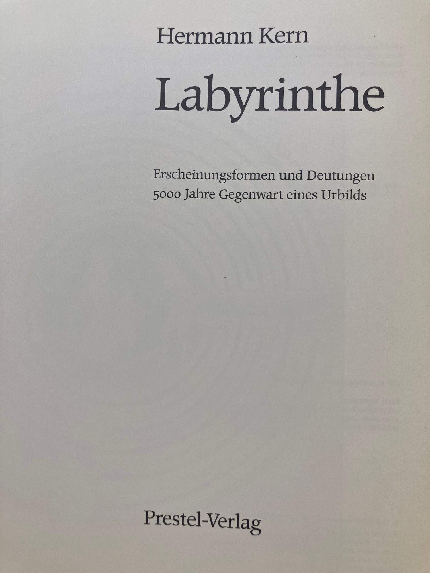Livre Labyrinthe d'Herman Kern, 1ère édition à couverture rigide de la langue allemande, 1983 en vente 1