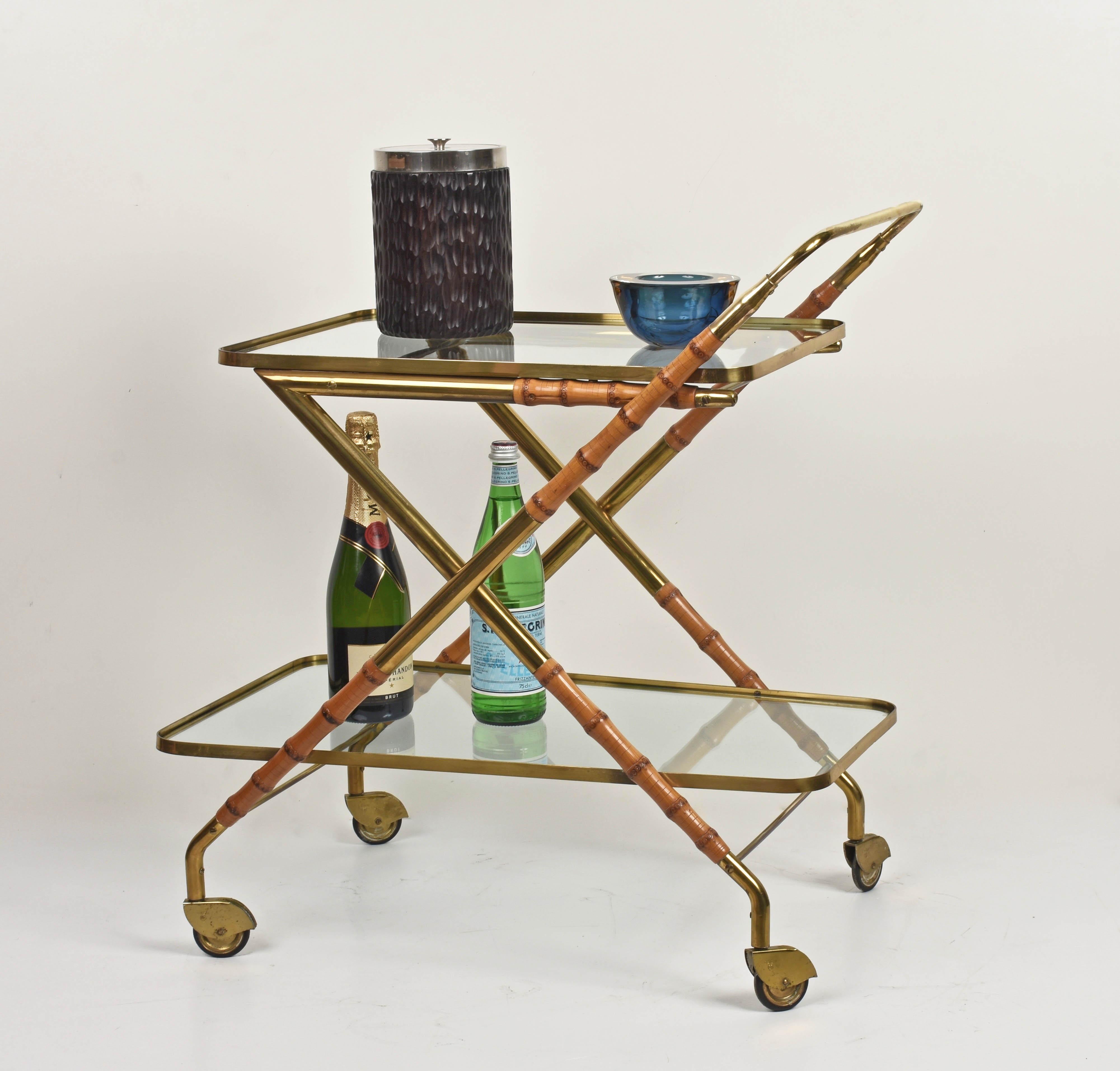 Lacca Midcentury Bamboo and Brass Italian Bar Cart with Glass Shelves, 1950s 5