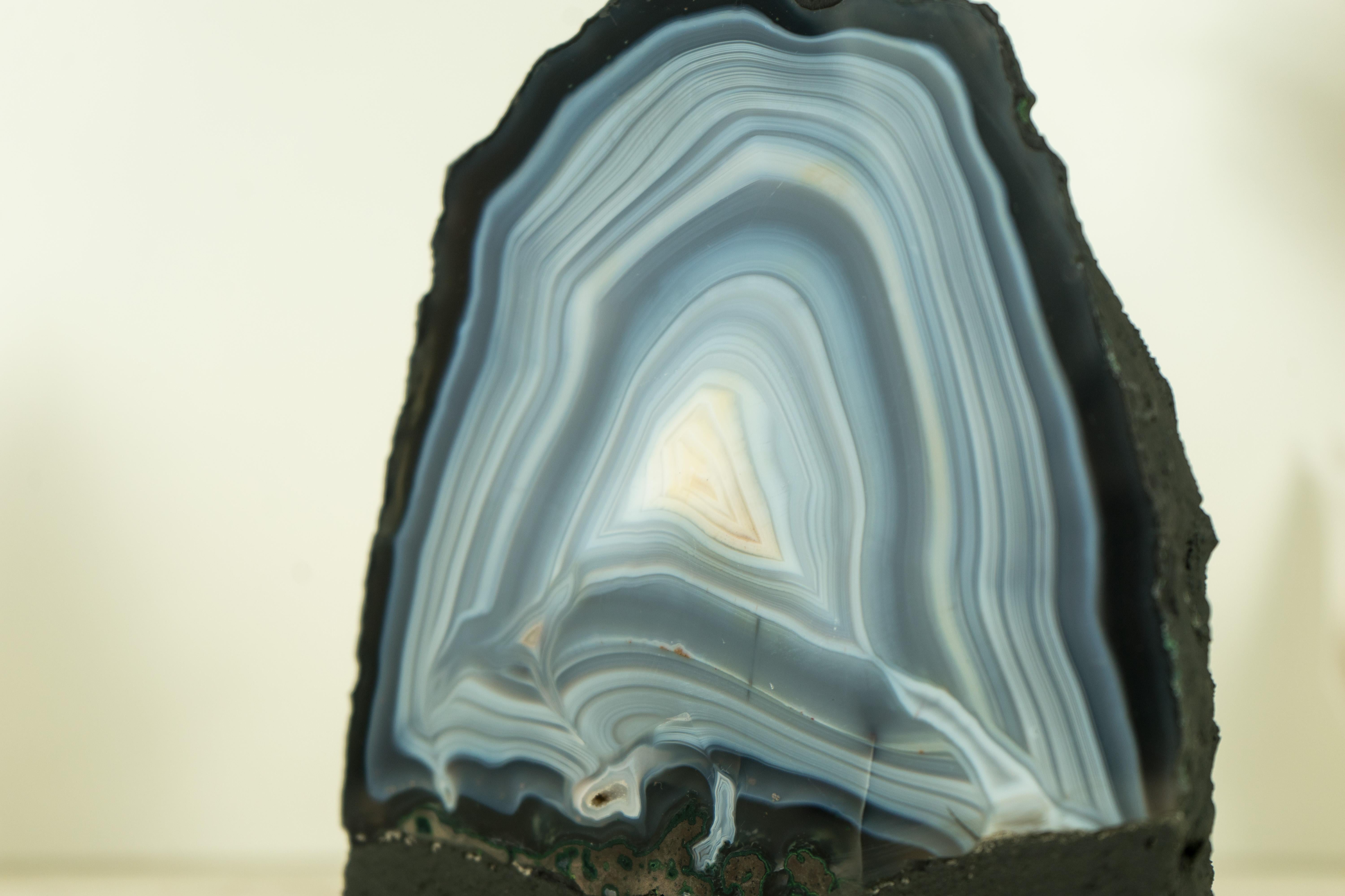 Geode autoportant en dentelle et agate bleue naturelle - Geode en vente 4