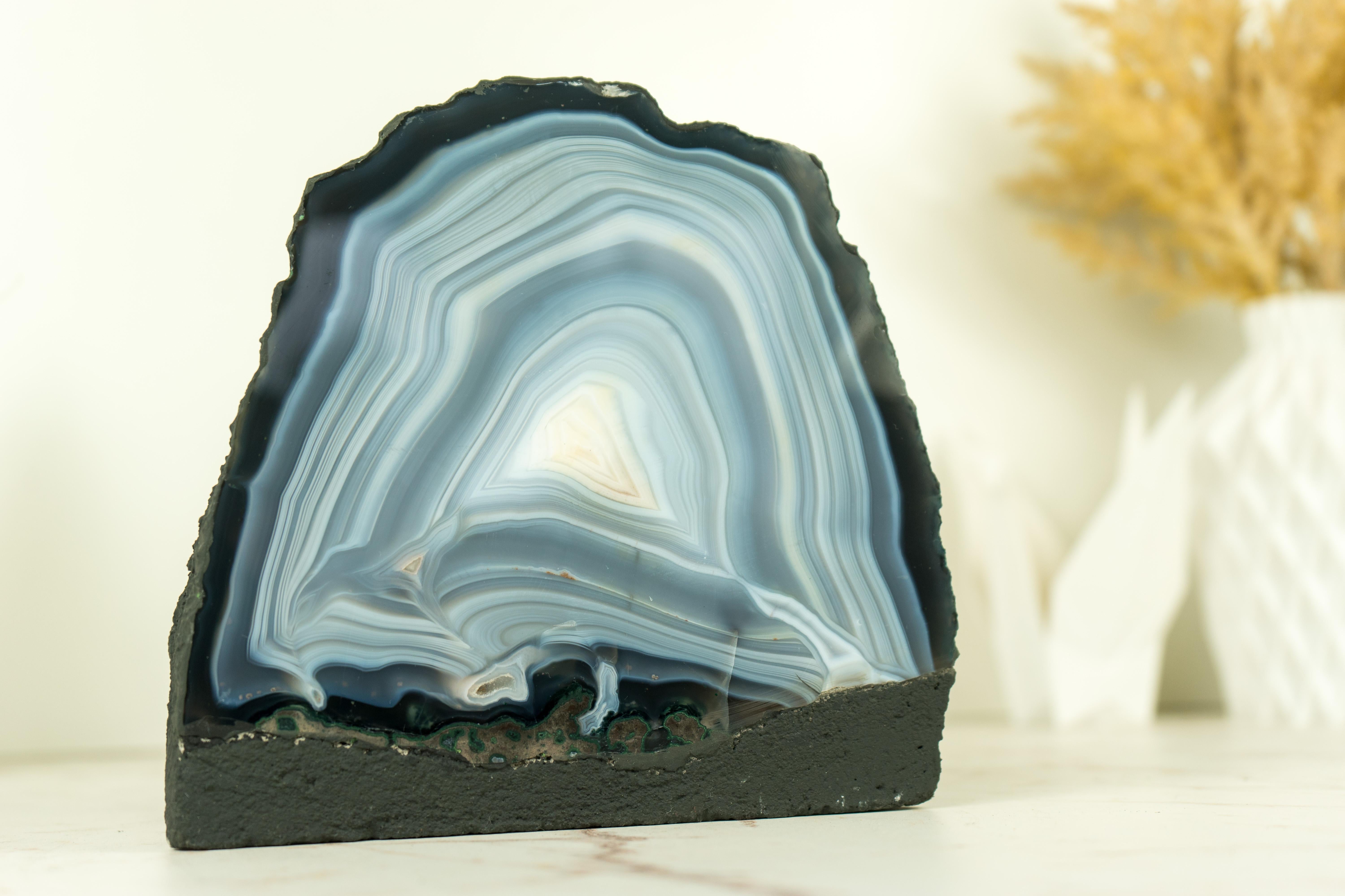 Contemporary Lace Agate Geode Self Standing - Natural Blue Banded Agate Geode For Sale