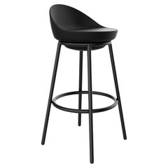 Tabouret noir en dentelle de Mowee