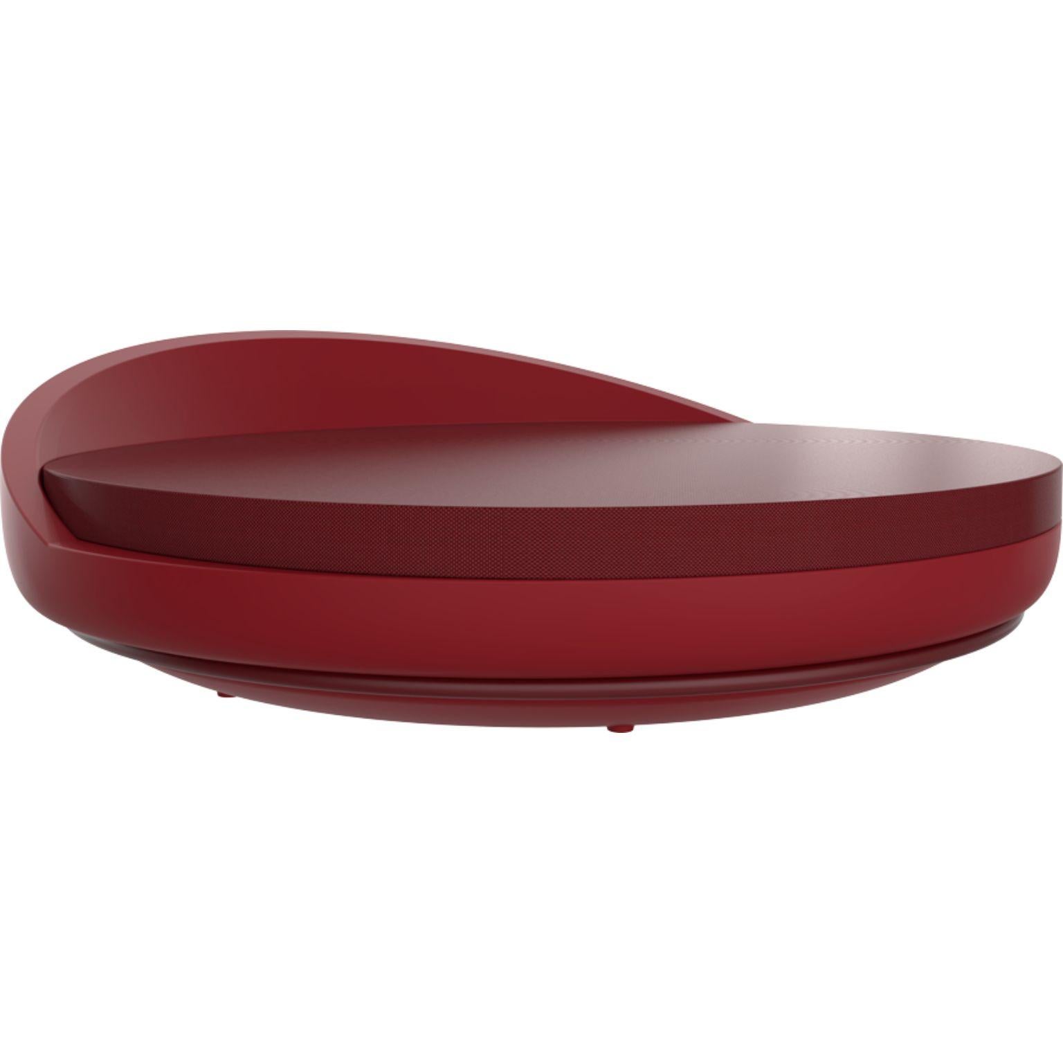 Lace burgundy daybed by MOWEE
Dimensions: D200 x W195 x H60 cm.
Material: Polyethylene, stainless steel and polyester.
Weight: 60 kg
Also available in different colors and finishes (lacquered). Optional wheel kit. 

Lace is a collection of